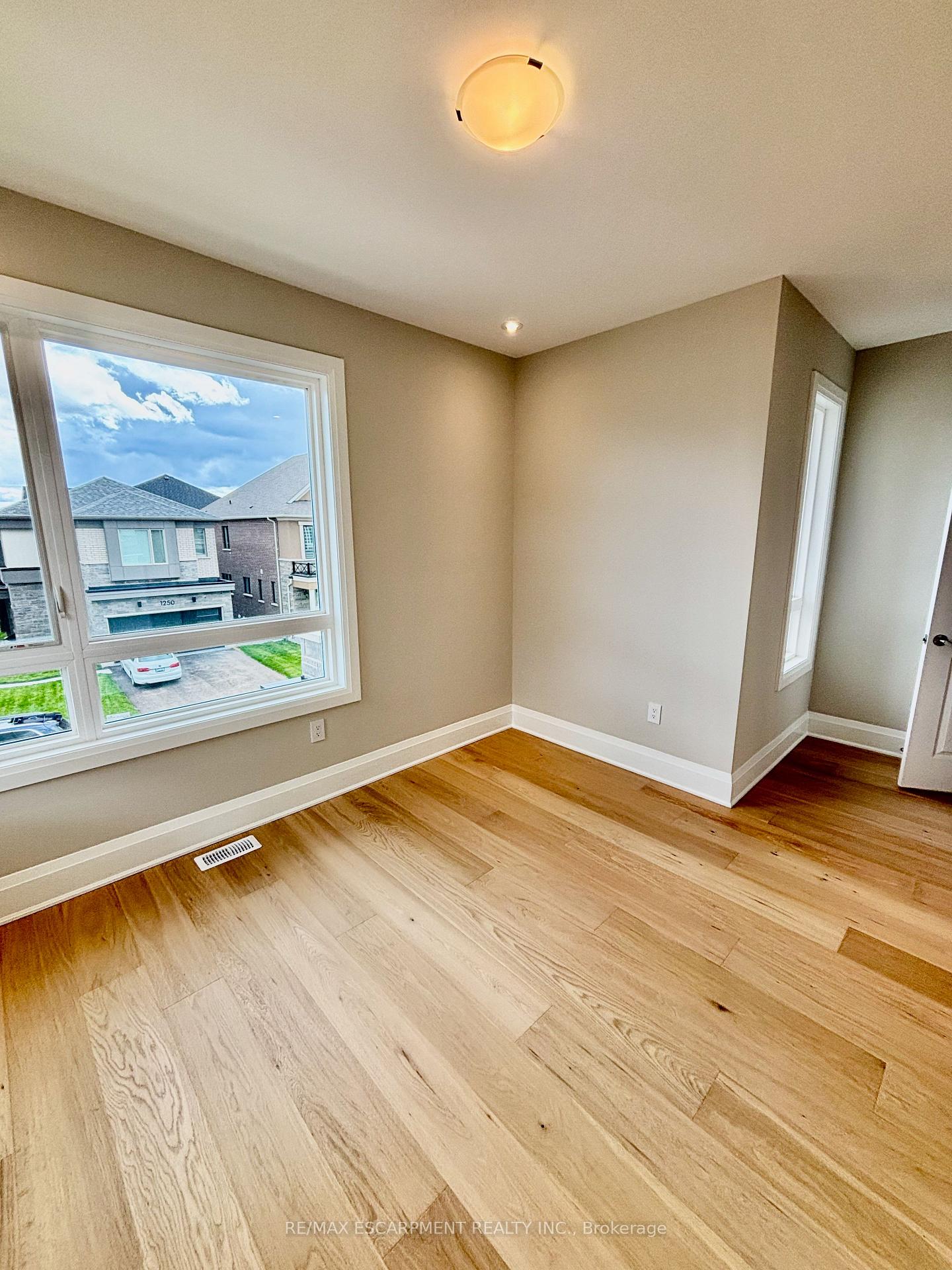 Photo 25 of 1247 Stirling Todd Terrace, Milton, Beaty — HOMEH