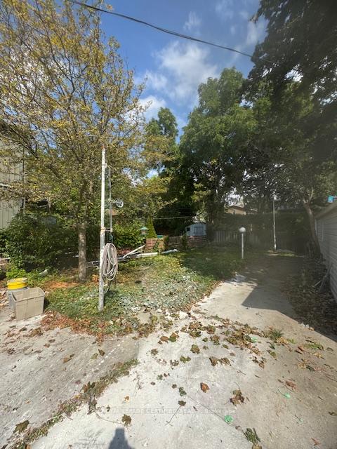 Photo 2 of Unit Main Floor, 194 Samuels Street, Kitchener, Civic Centre — HOMEH