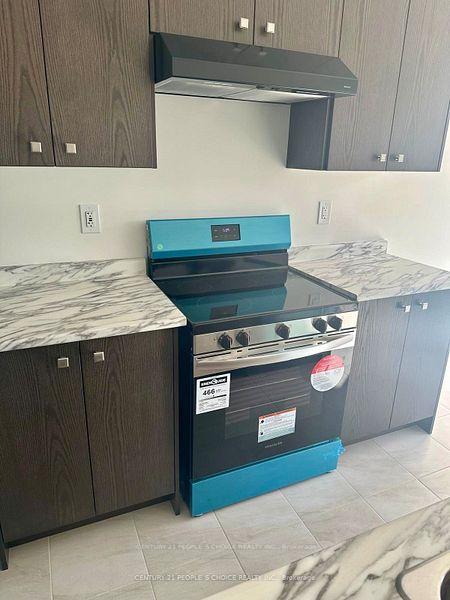 Photo 2 of 91 Granville Crescent, Haldimand — HOMEH
