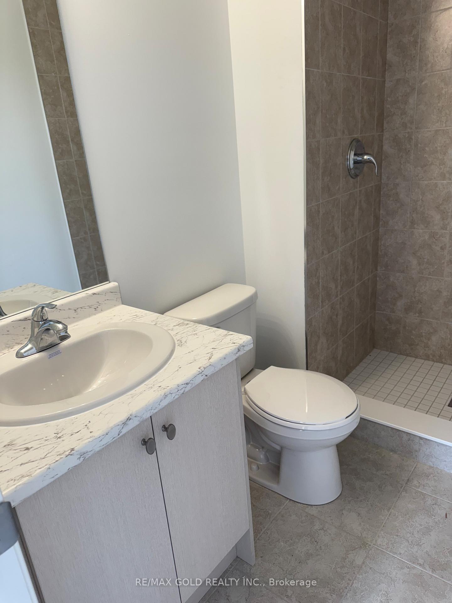 Photo 13 of Unit 33, 4370 Ebenezer Road N, Brampton, Bram East — HOMEH