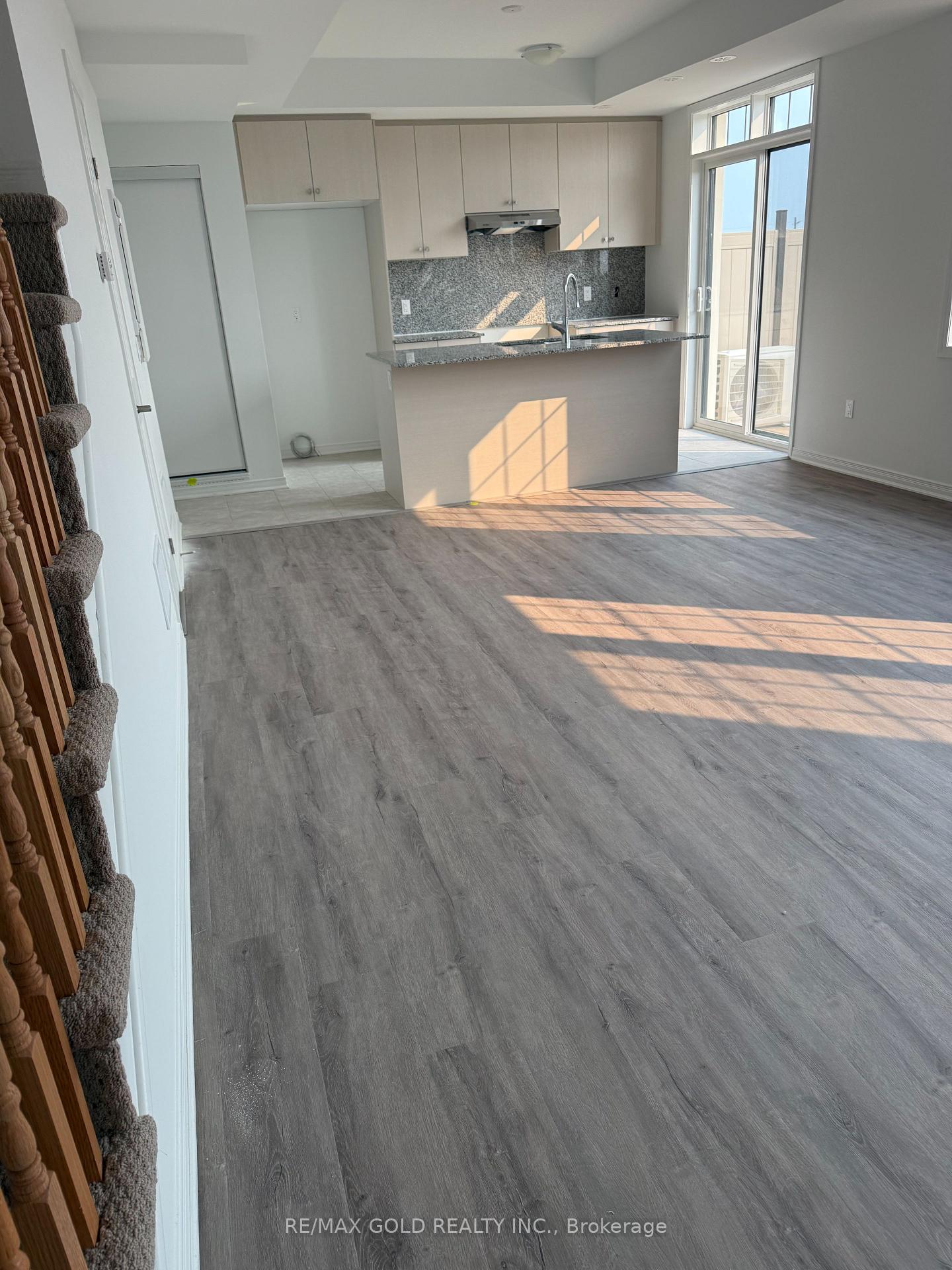Photo 10 of Unit 33, 4370 Ebenezer Road N, Brampton, Bram East — HOMEH