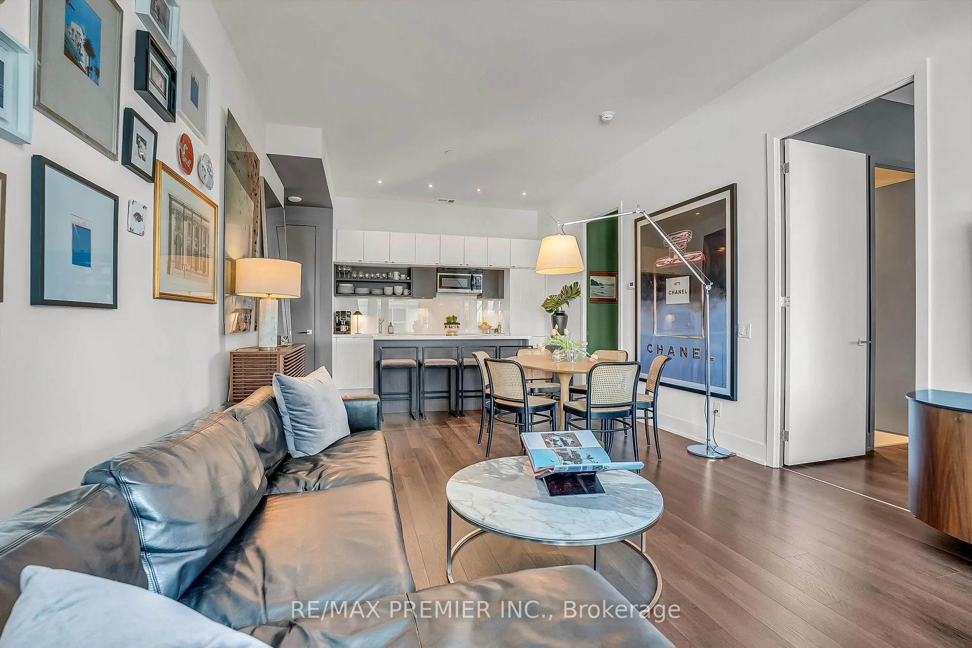 Photo 15 of Unit 607, 111 St. Clair Avenue W, Toronto, Yonge-St. Clair — HOMEH