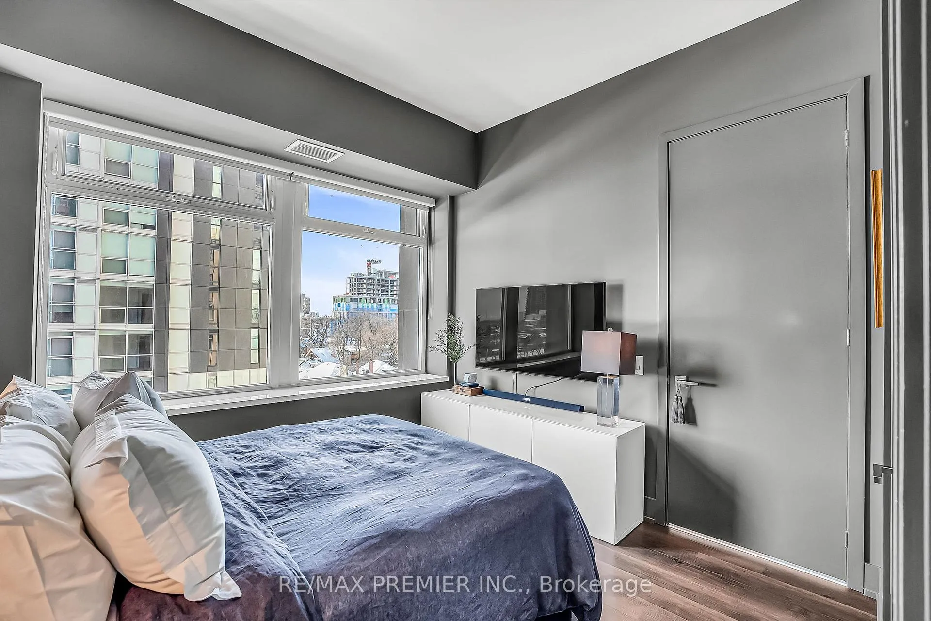 Photo 21 of Unit 607, 111 St. Clair Avenue W, Toronto, Yonge-St. Clair — HOMEH