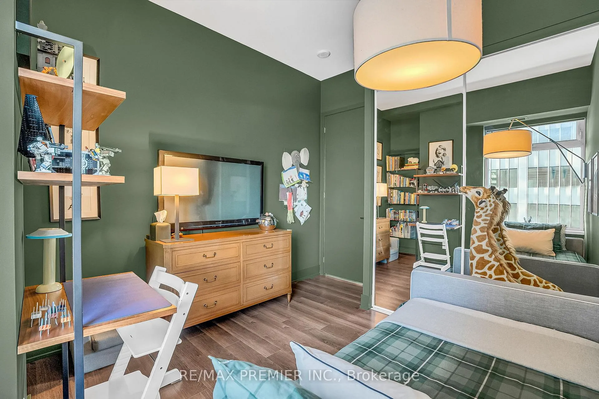 Photo 27 of Unit 607, 111 St. Clair Avenue W, Toronto, Yonge-St. Clair — HOMEH
