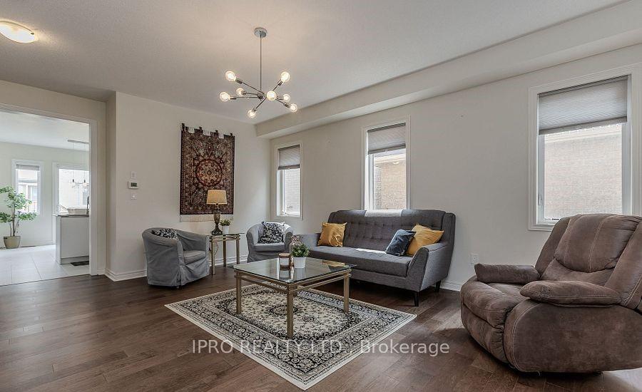 Photo 2 of 370 Humphery Street, Hamilton, Waterdown — HOMEH