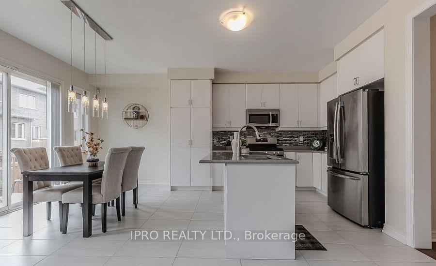 Photo 4 of 370 Humphery Street, Hamilton, Waterdown — HOMEH