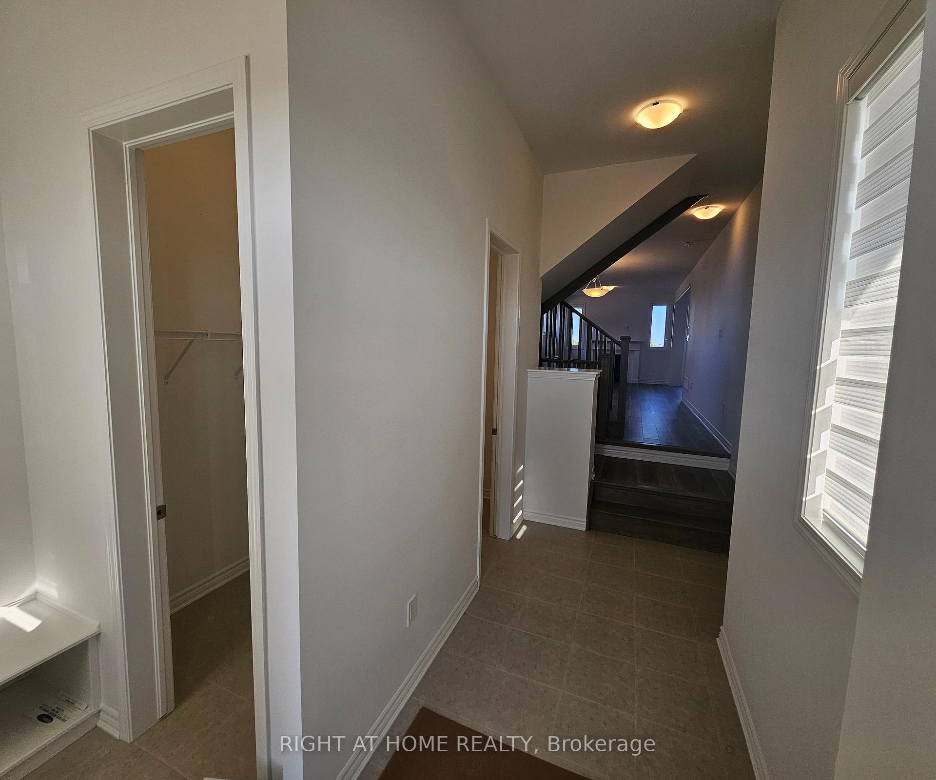 Photo 8 of 1535 Rutland Terrace, Milton, Bowes — HOMEH