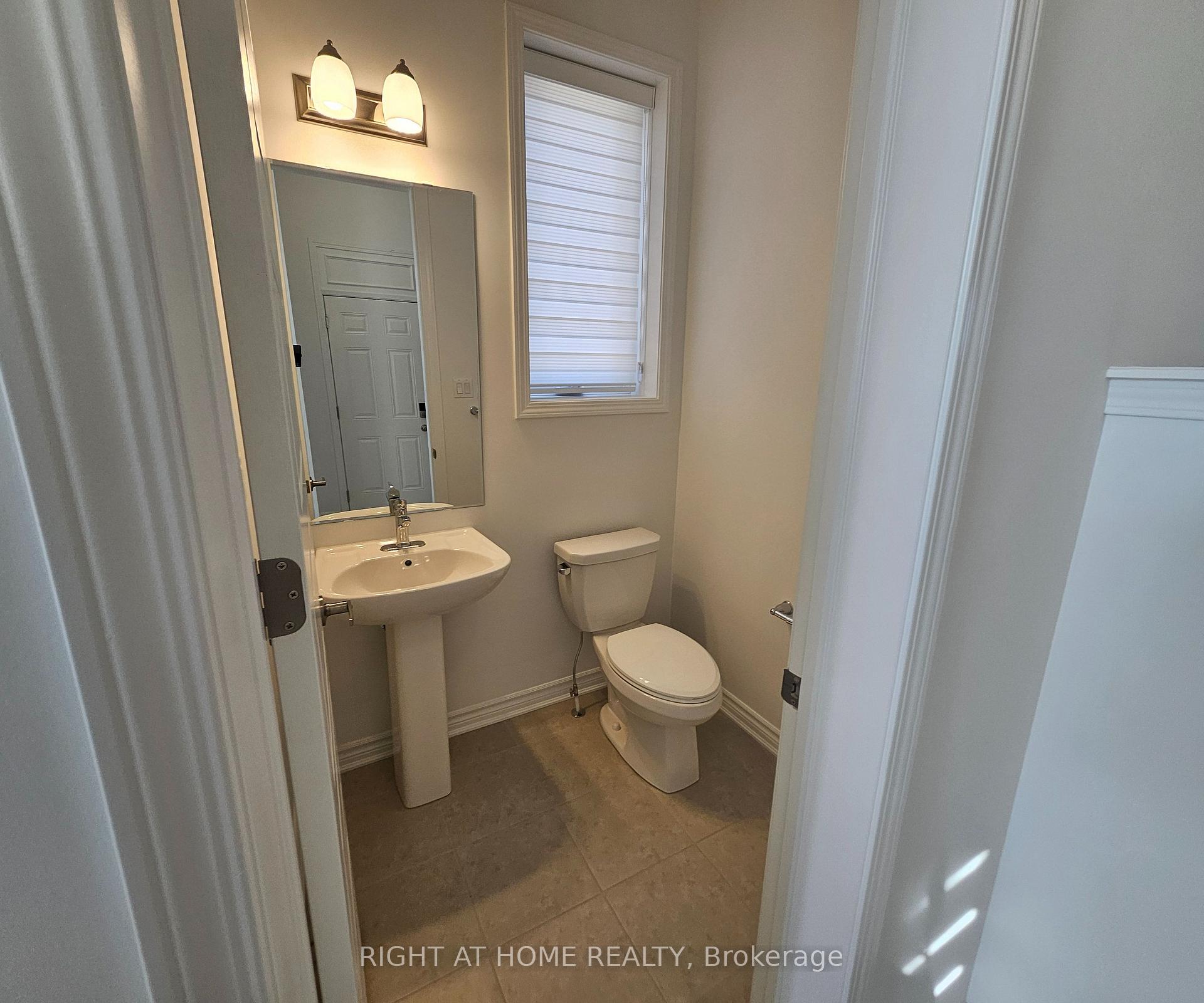Photo 13 of 1535 Rutland Terrace, Milton, Bowes — HOMEH