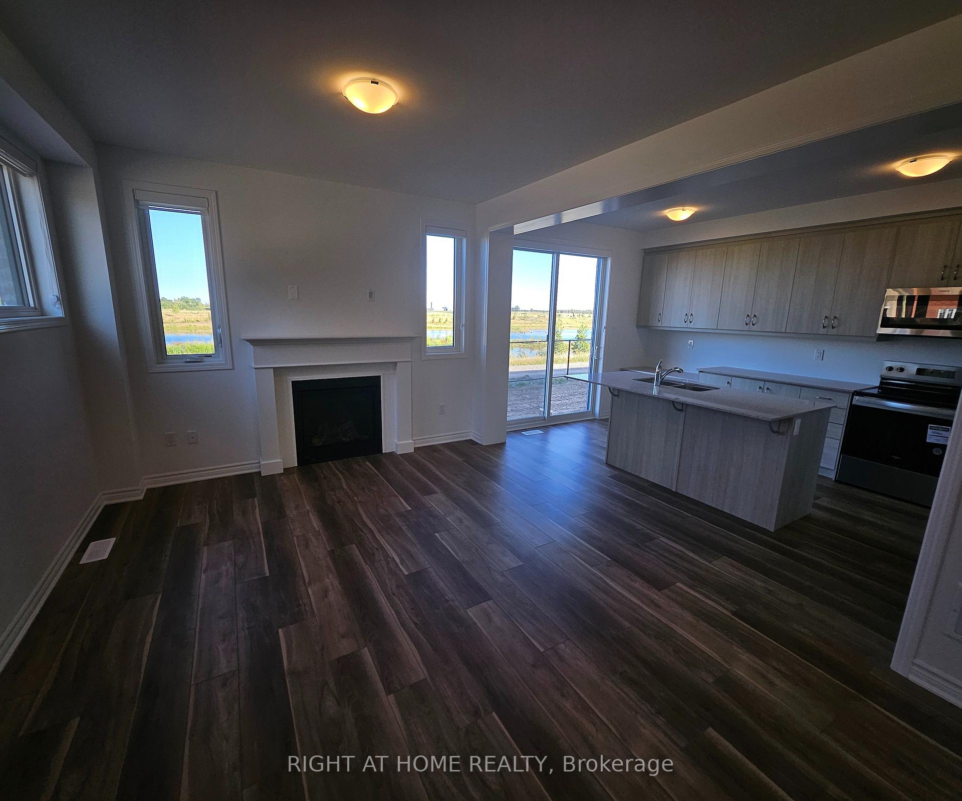 Photo 5 of 1535 Rutland Terrace, Milton, Bowes — HOMEH