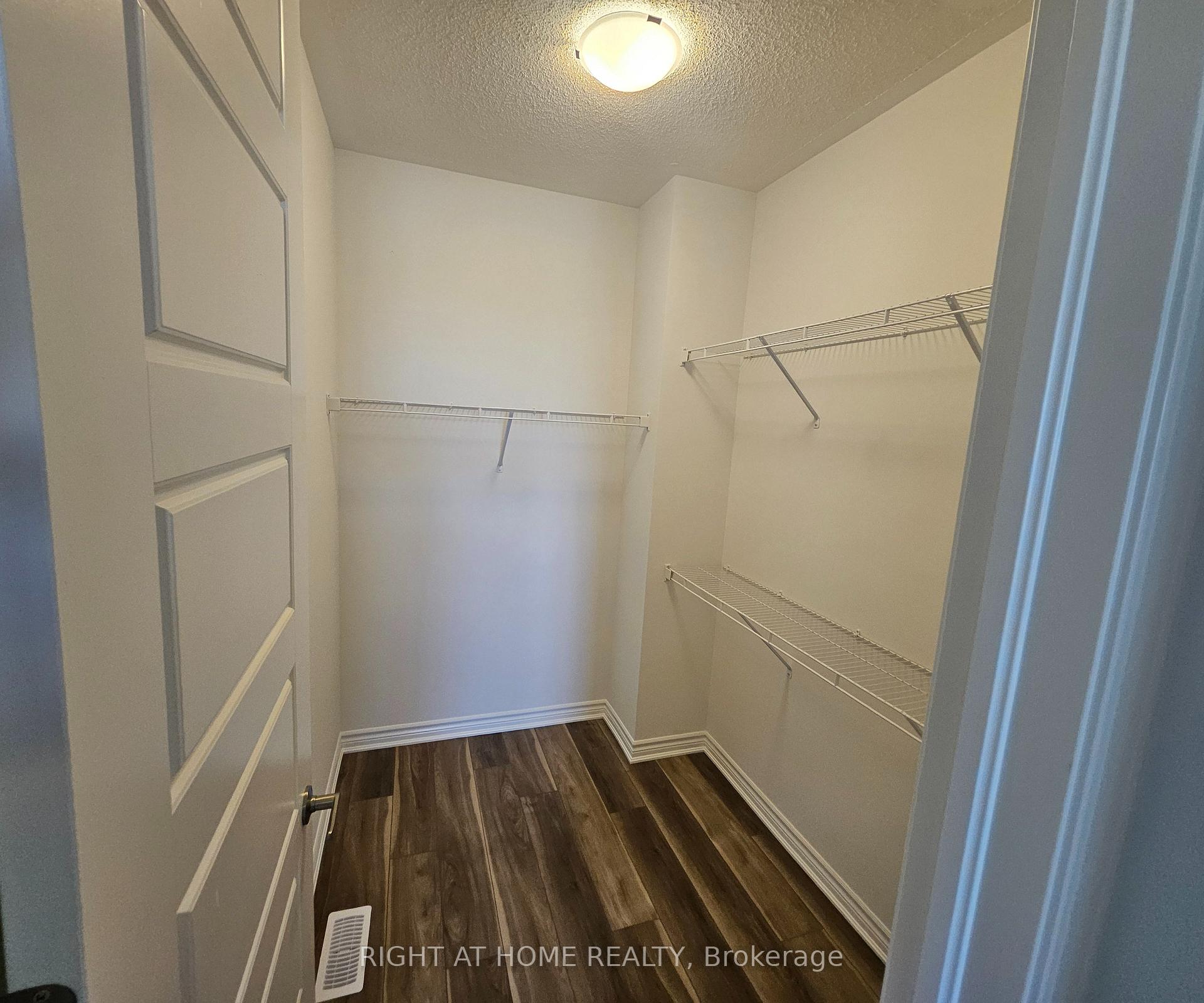 Photo 3 of 1535 Rutland Terrace, Milton, Bowes — HOMEH