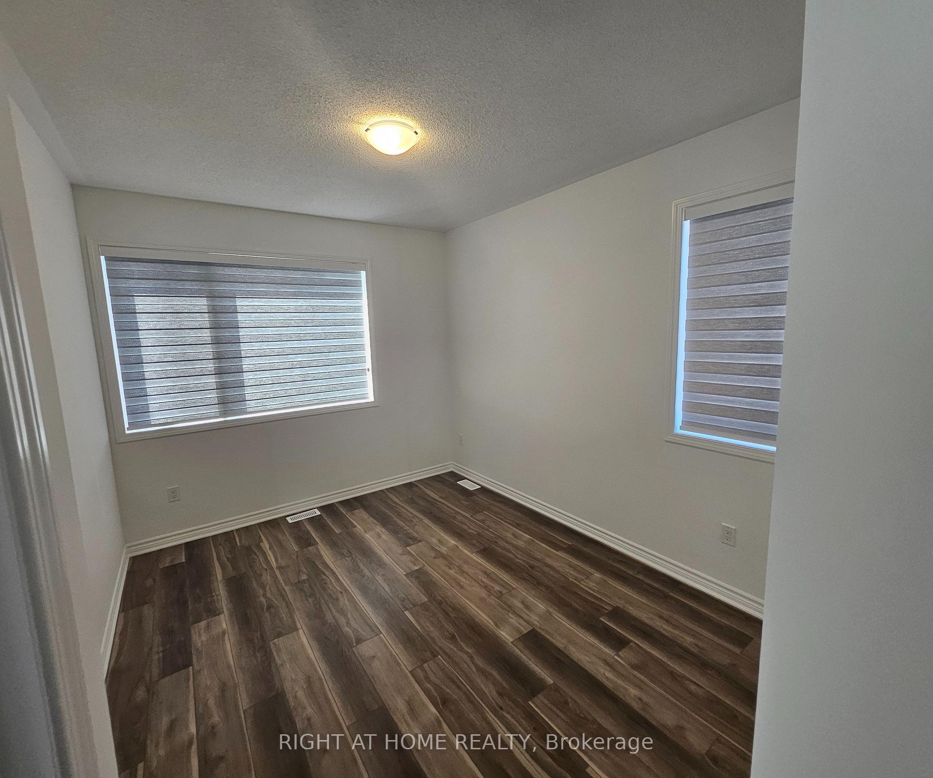 Photo 14 of 1535 Rutland Terrace, Milton, Bowes — HOMEH