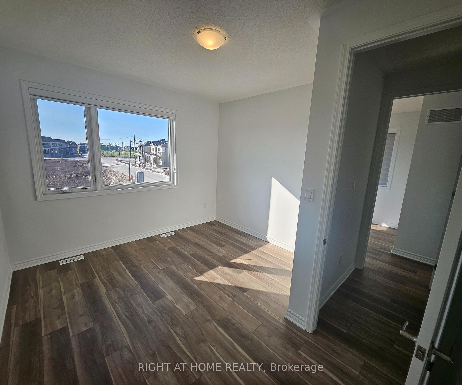 Photo 30 of 1535 Rutland Terrace, Milton, Bowes — HOMEH