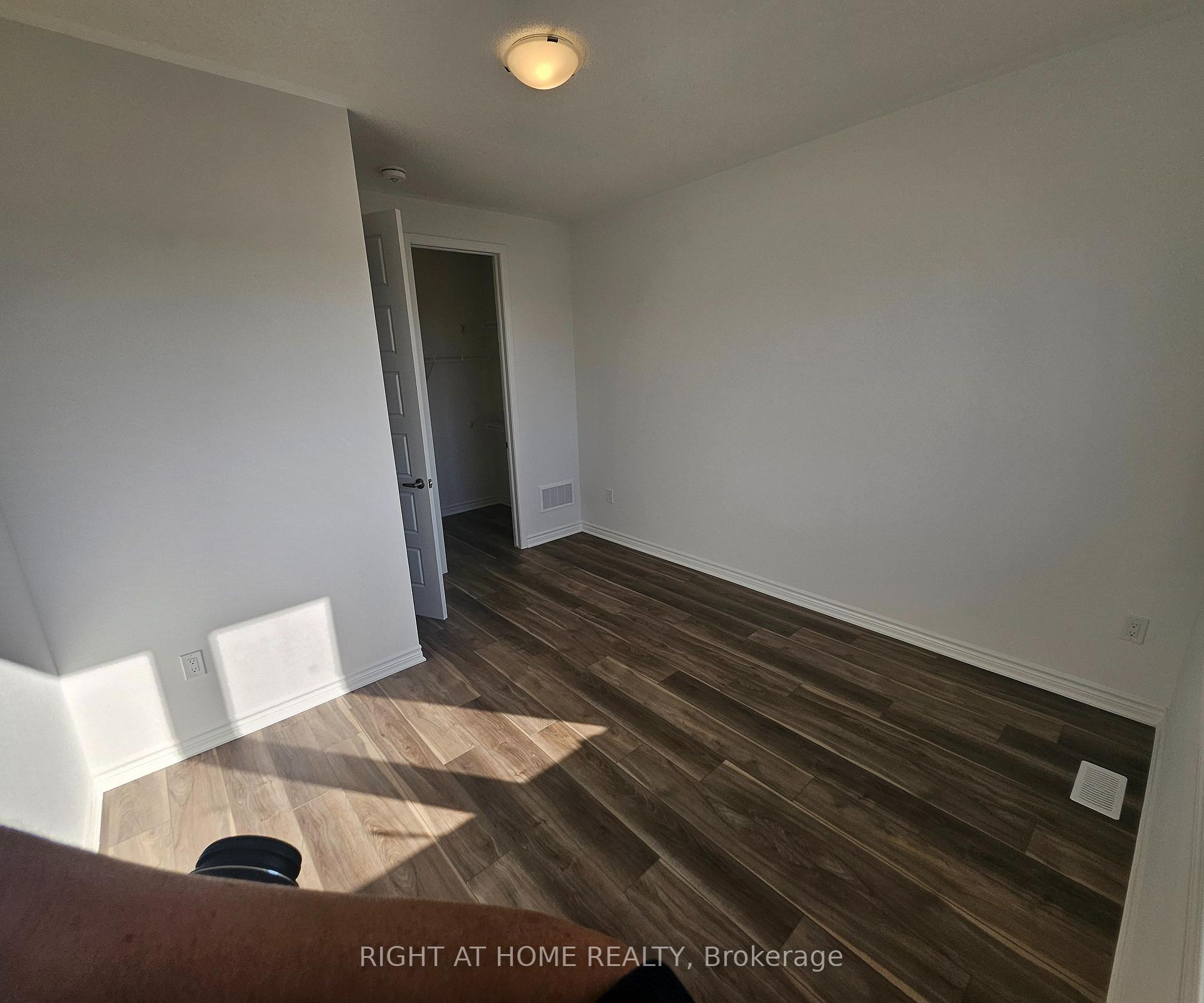 Photo 15 of 1535 Rutland Terrace, Milton, Bowes — HOMEH
