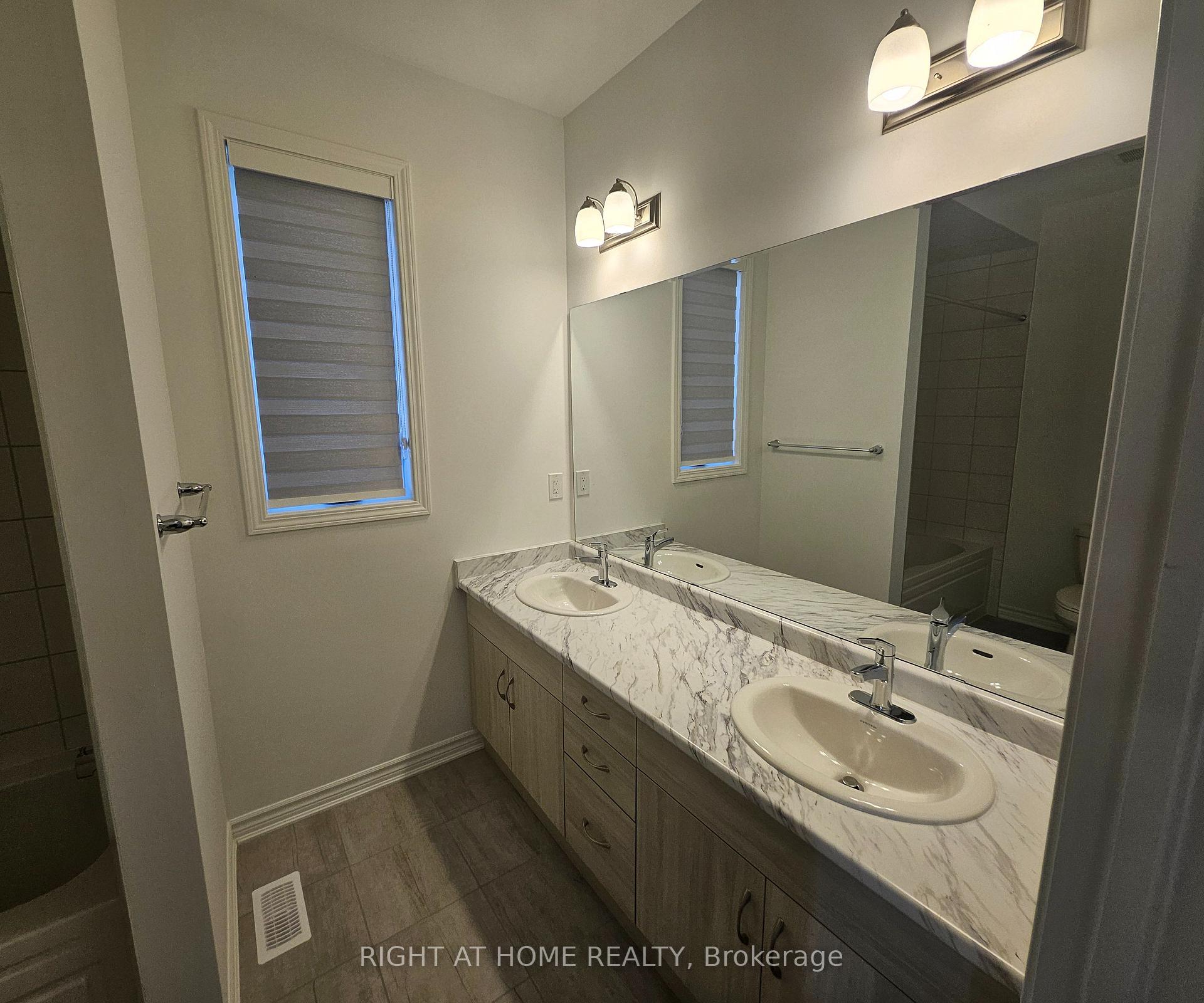 Photo 23 of 1535 Rutland Terrace, Milton, Bowes — HOMEH