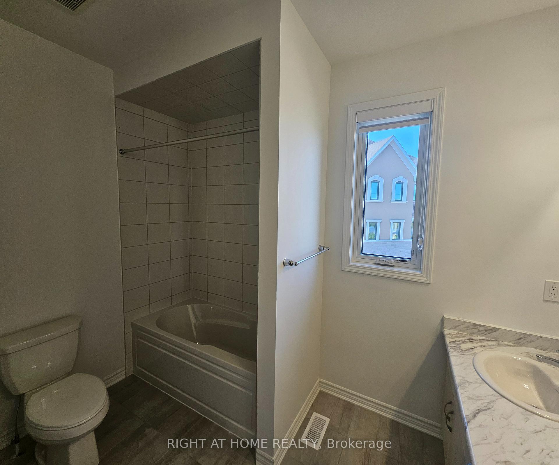 Photo 19 of 1535 Rutland Terrace, Milton, Bowes — HOMEH