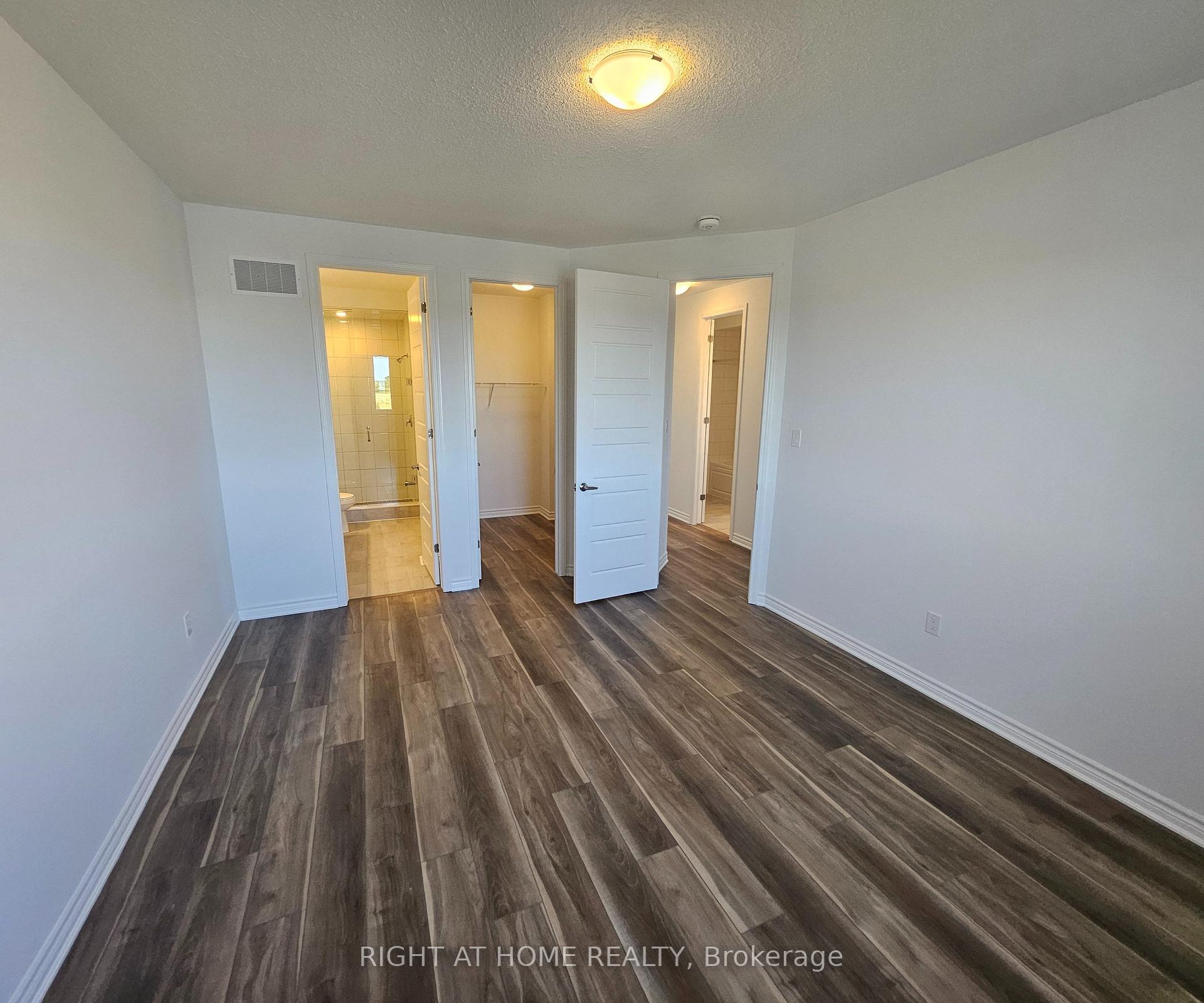 Photo 25 of 1535 Rutland Terrace, Milton, Bowes — HOMEH
