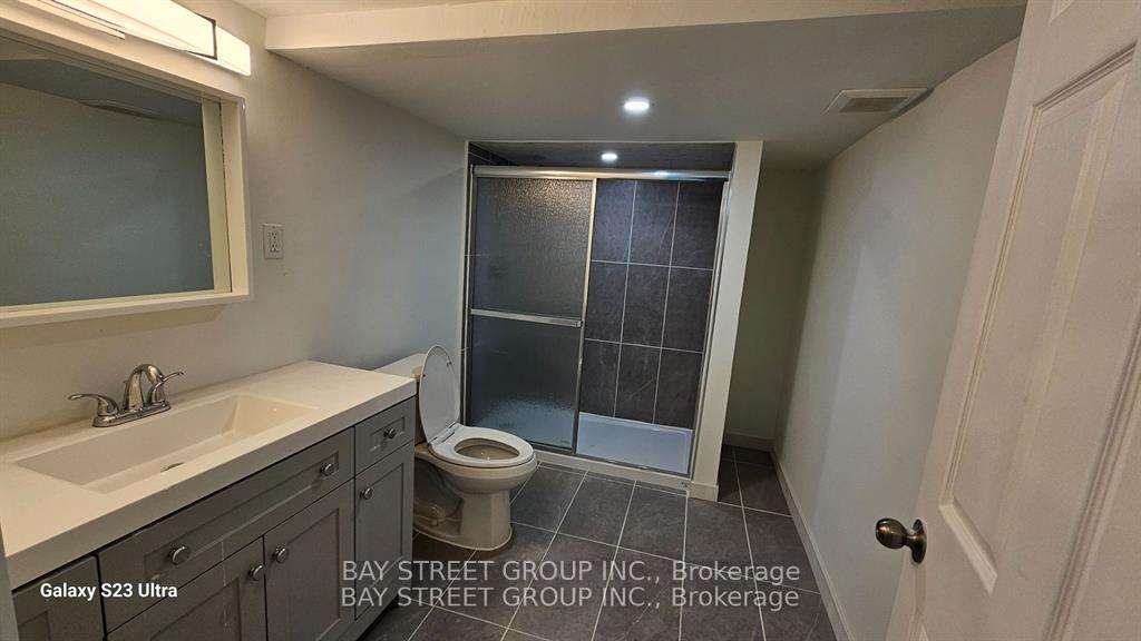 Photo 6 of Unit BASEMEN, 627 Aberdeen Avenue, Vaughan, East Woodbridge — HOMEH
