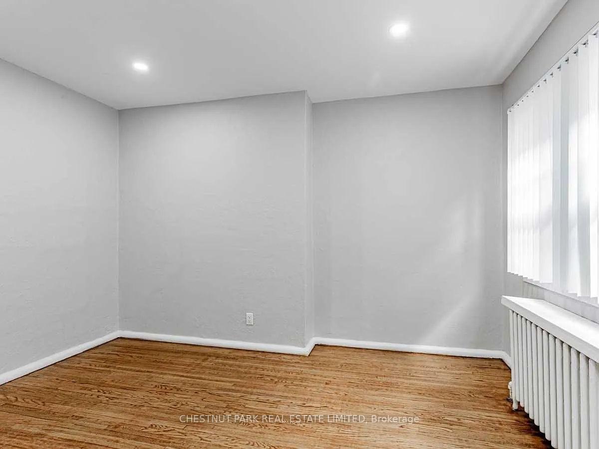 Photo 5 of Unit Main, 18 Acacia Road, Toronto, Mount Pleasant West — HOMEH