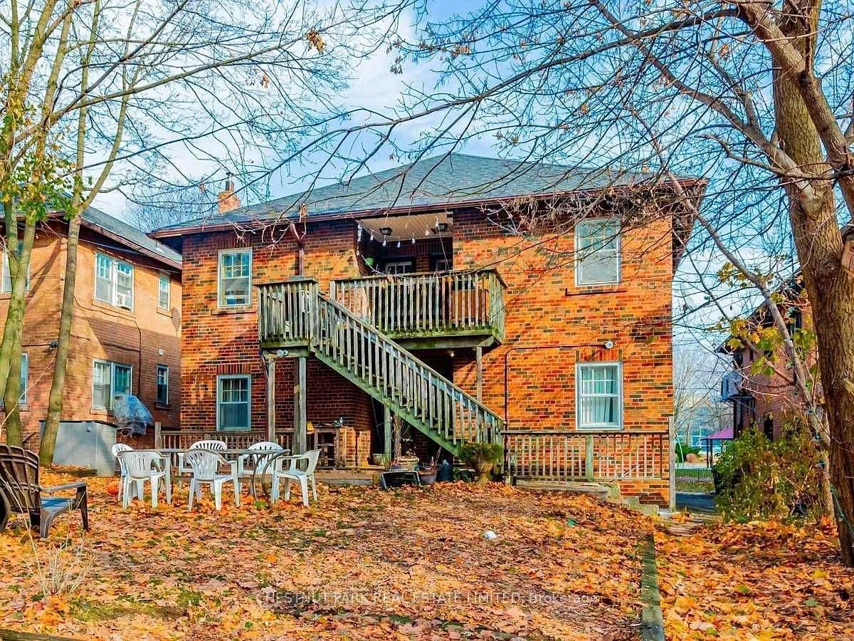 Photo 4 of Unit Main, 18 Acacia Road, Toronto, Mount Pleasant West — HOMEH