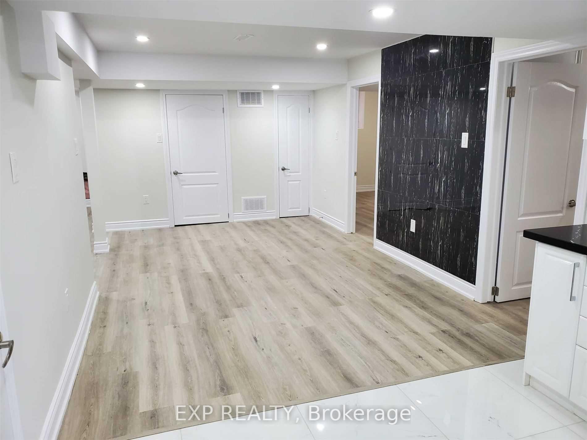 Photo 8 of 26 Truro Circle, Brampton, Northwest Brampton — HOMEH