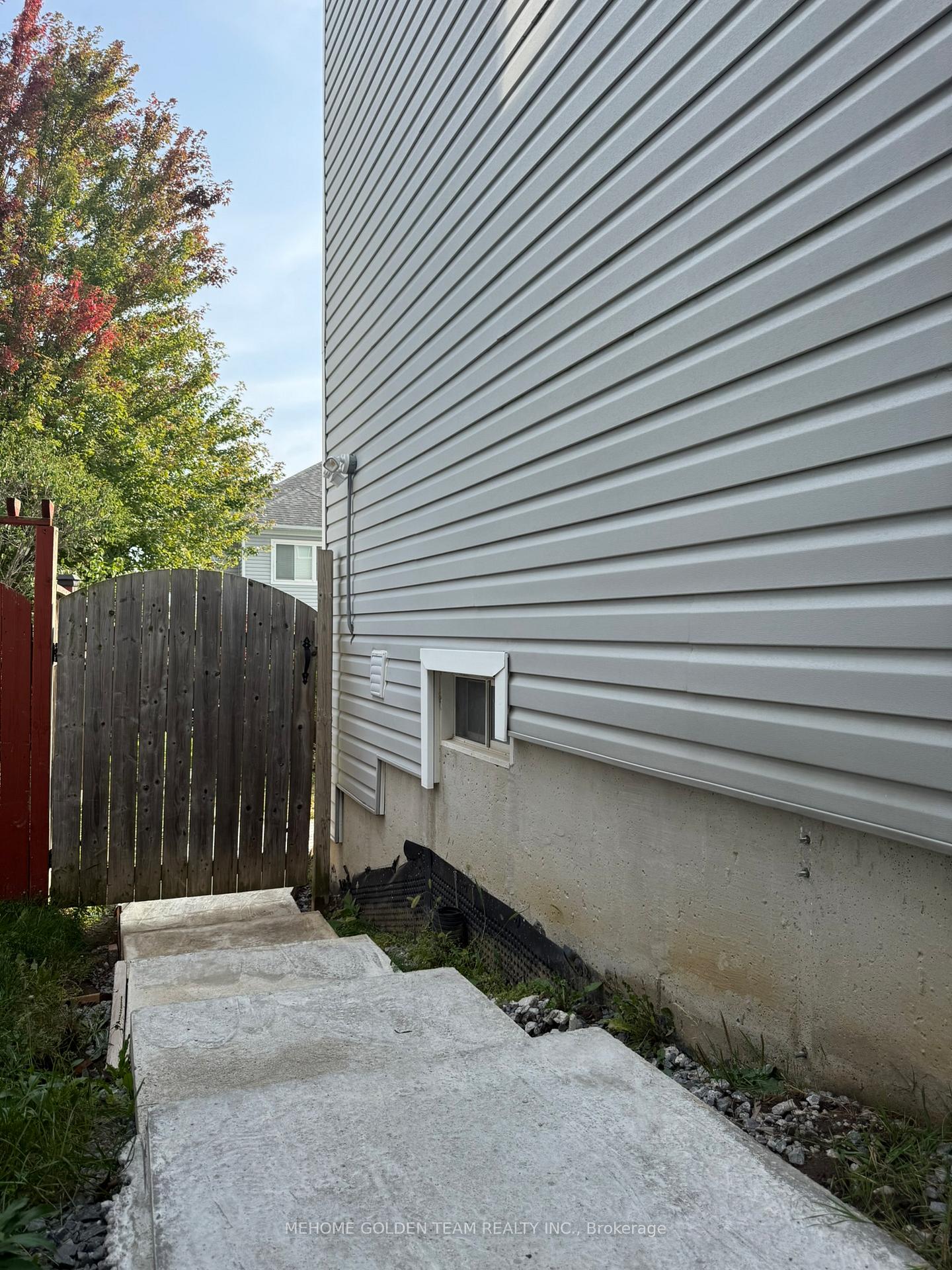 Photo 2 of Unit Bsmt, 1596 Spencely Drive, Oshawa, Taunton — HOMEH