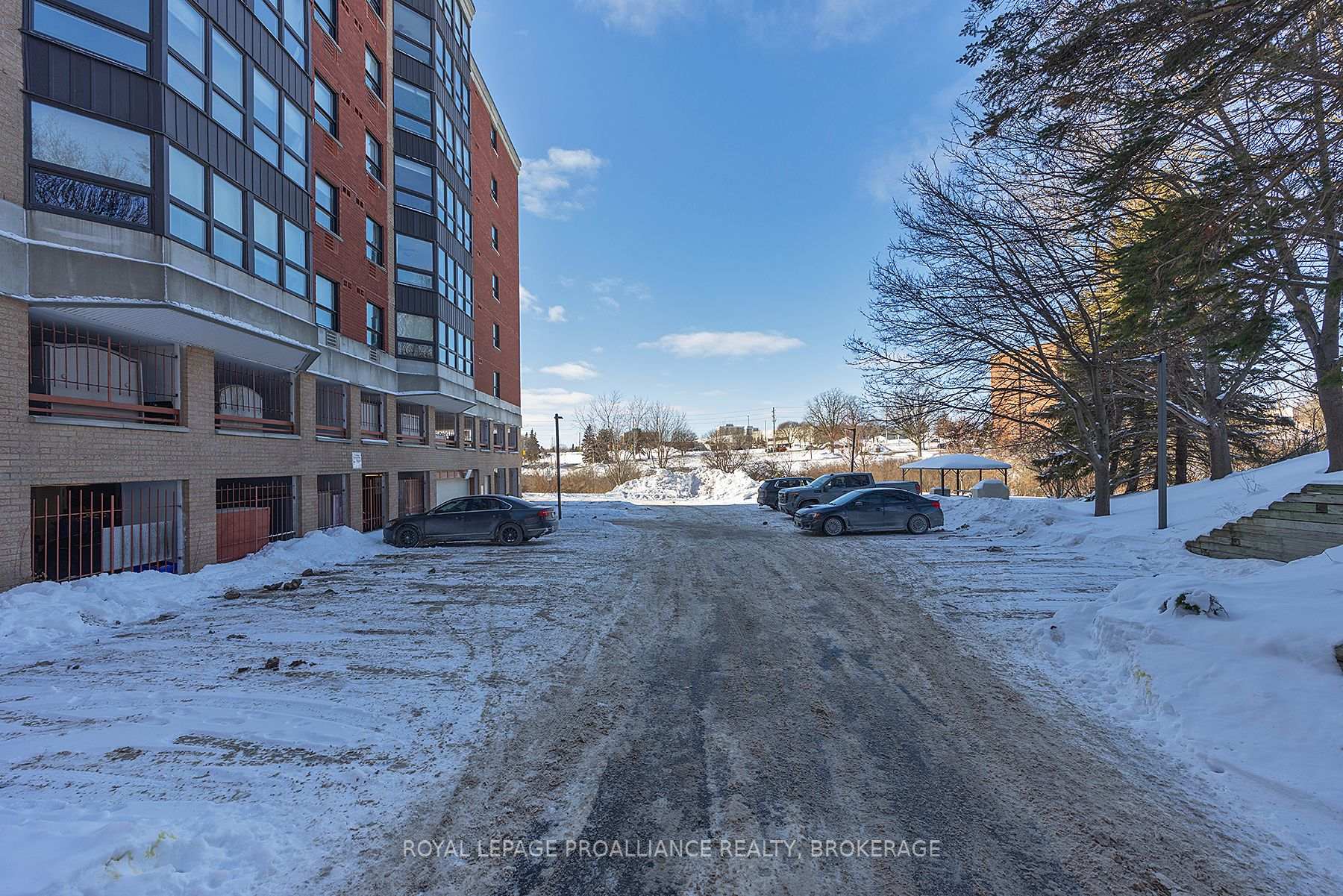 Photo 5 of Unit 702, 675 Davis Drive, Kingston, East Gardiners Rd — HOMEH