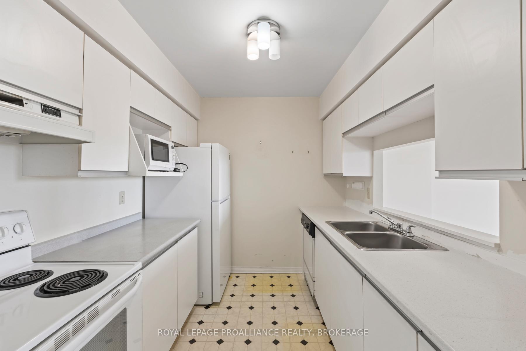 Photo 13 of Unit 702, 675 Davis Drive, Kingston, East Gardiners Rd — HOMEH