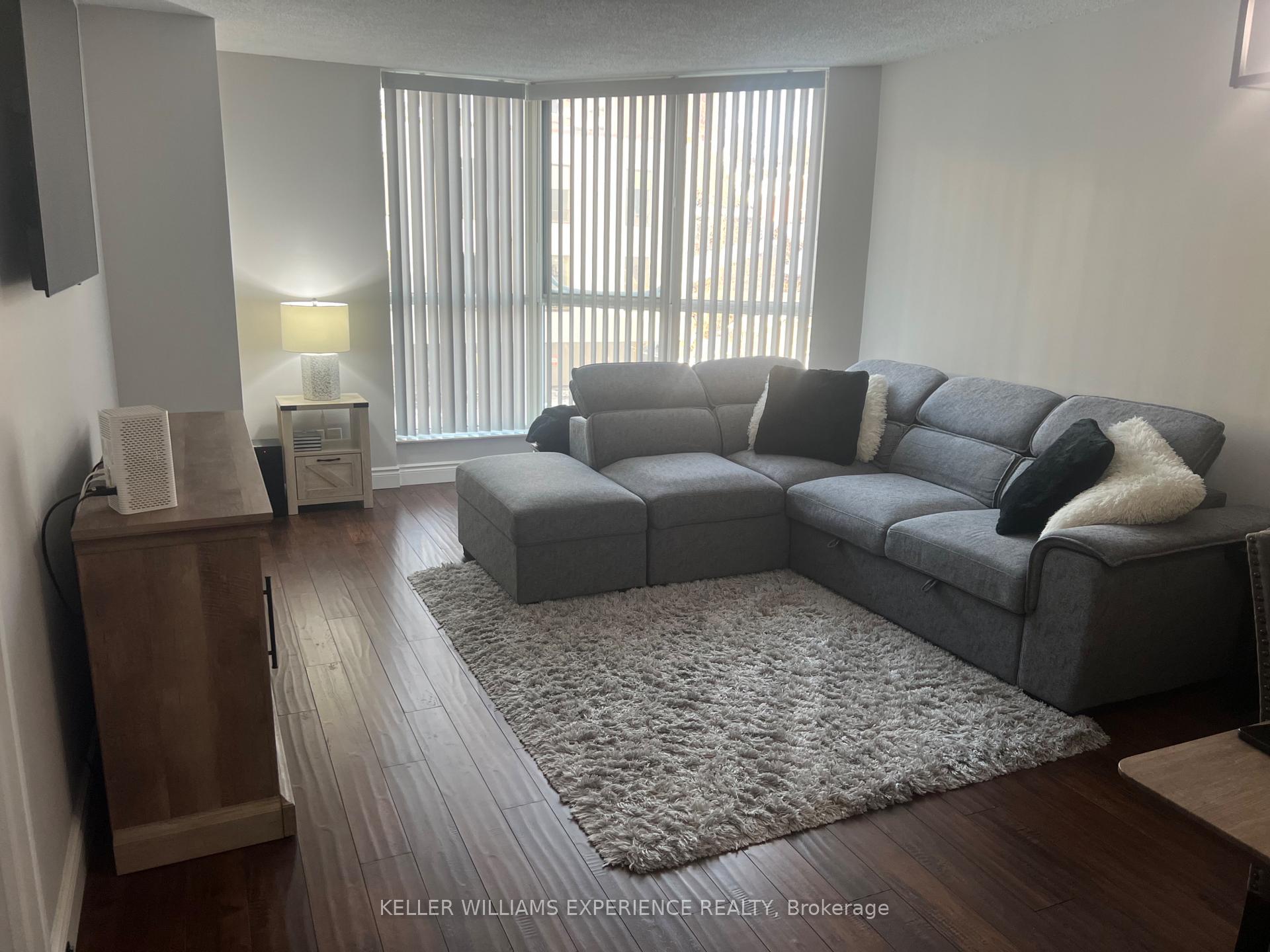 Photo 8 of Unit 401, 140 Dunlop Street E, Barrie, City Centre — HOMEH