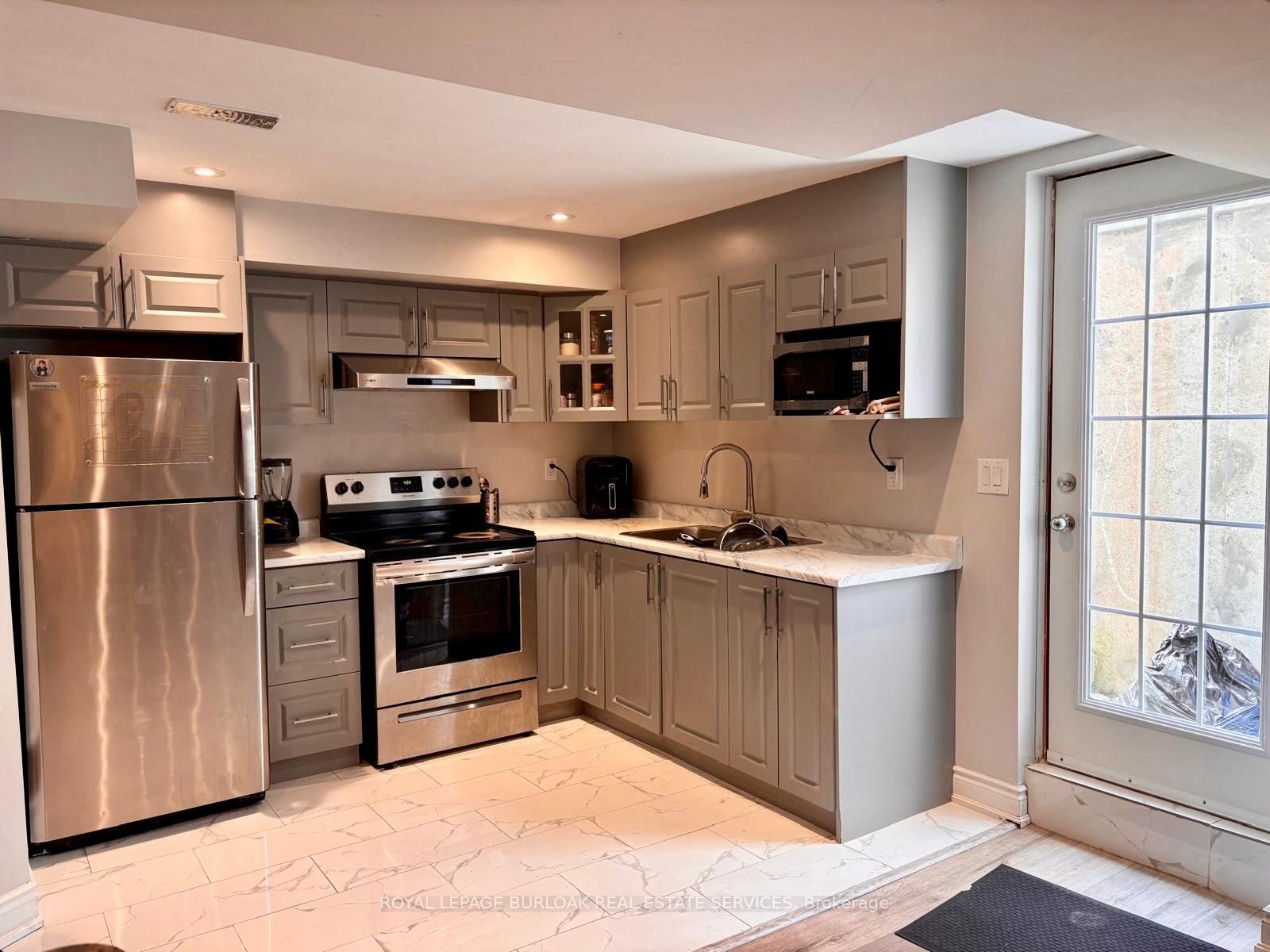 Photo 5 of Unit B, 1510 Mendelson Heights, Milton, Ford — HOMEH