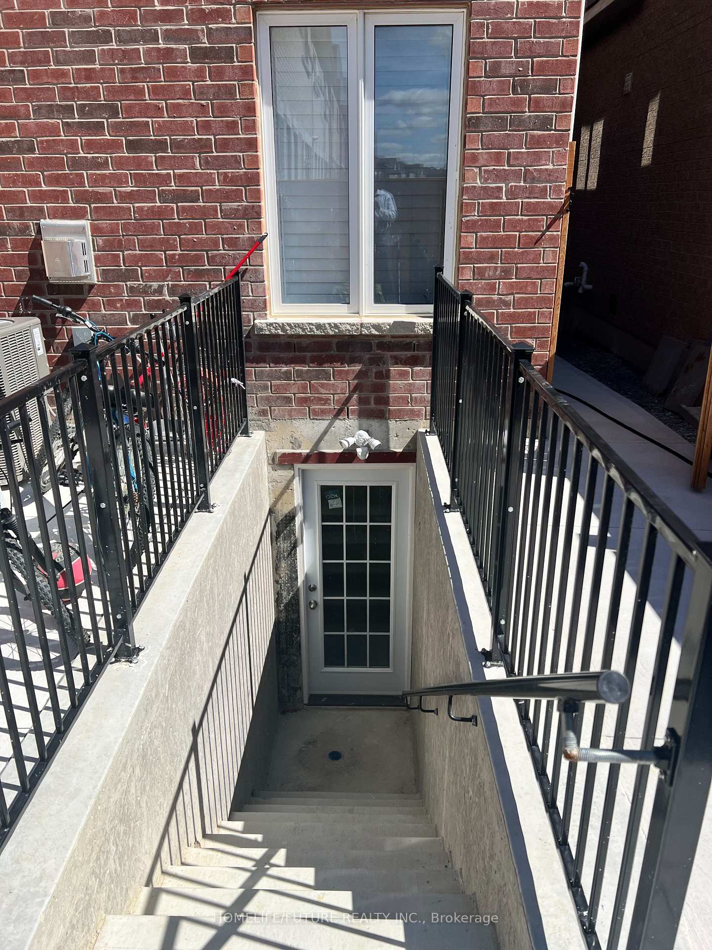 Photo 9 of Unit Bsmt Unit 2, 554 Brisdale Drive, Brampton, Northwest Brampton — HOMEH