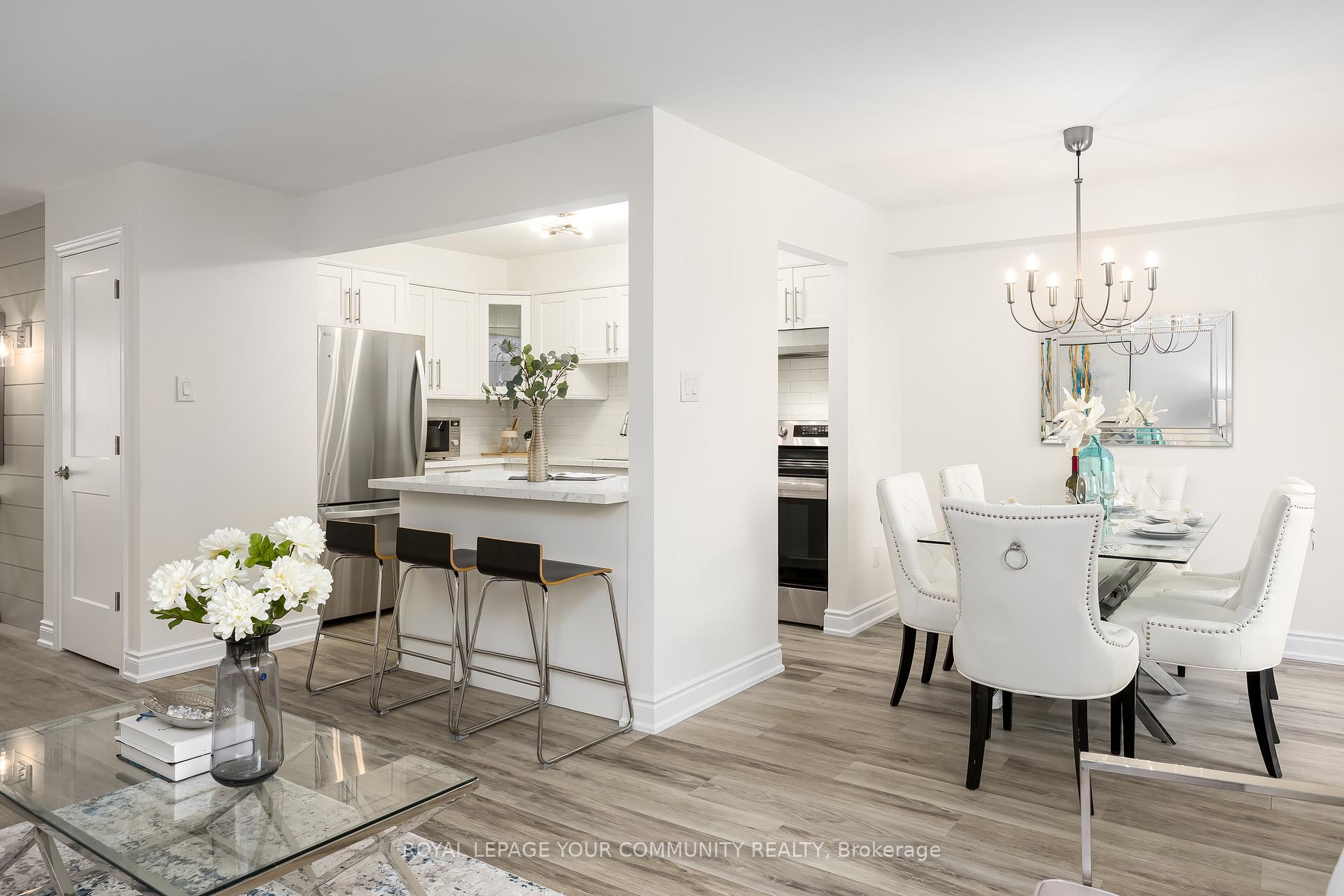 Photo 5 of 76 Knightsbridge Way, Markham, Markham Village — HOMEH