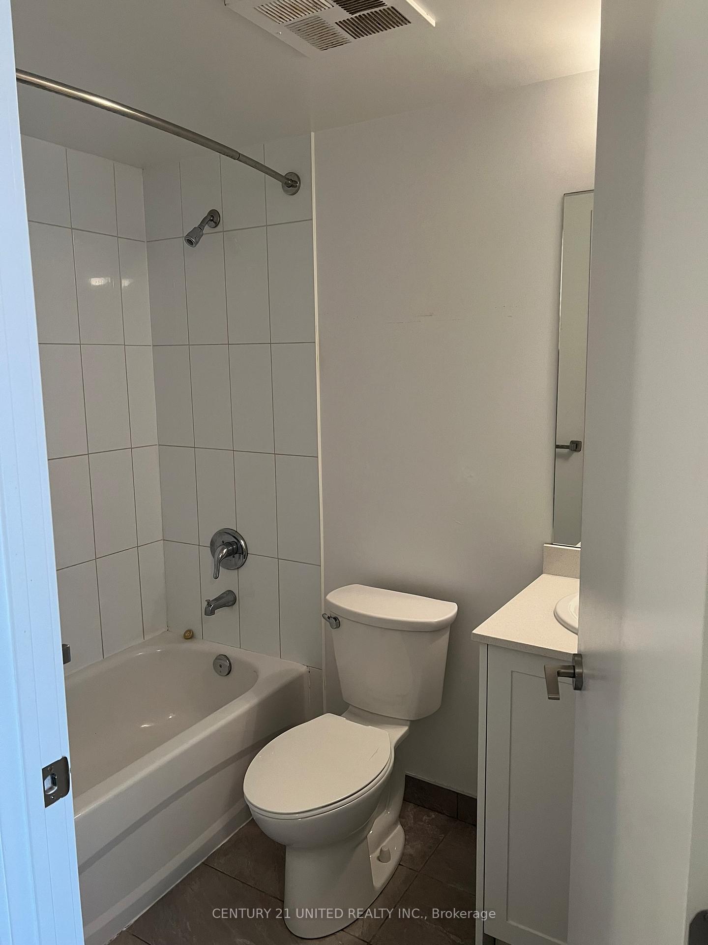 Photo 6 of Unit 711, 100 Bond Street E, Oshawa, Central — HOMEH