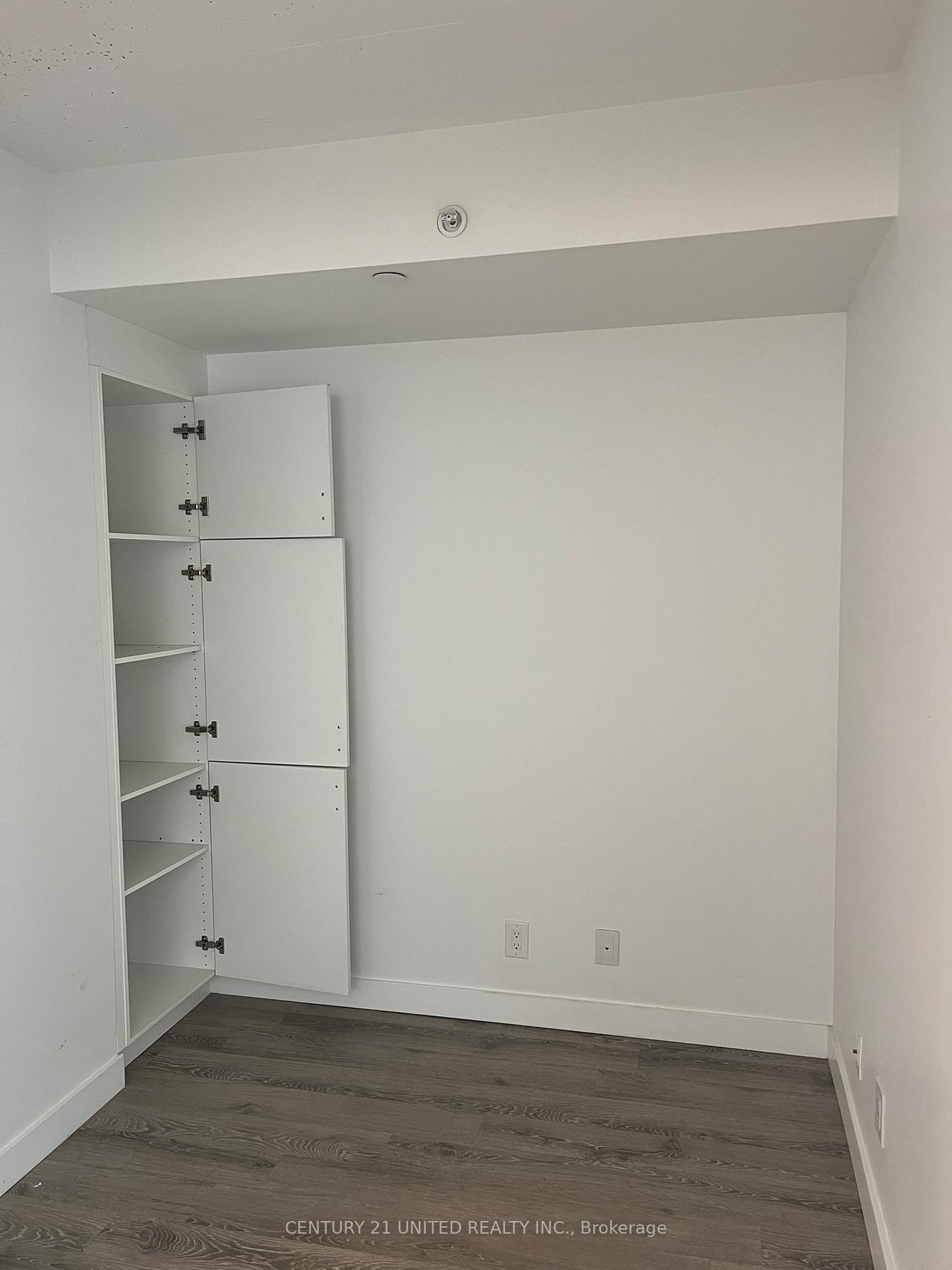 Photo 8 of Unit 711, 100 Bond Street E, Oshawa, Central — HOMEH