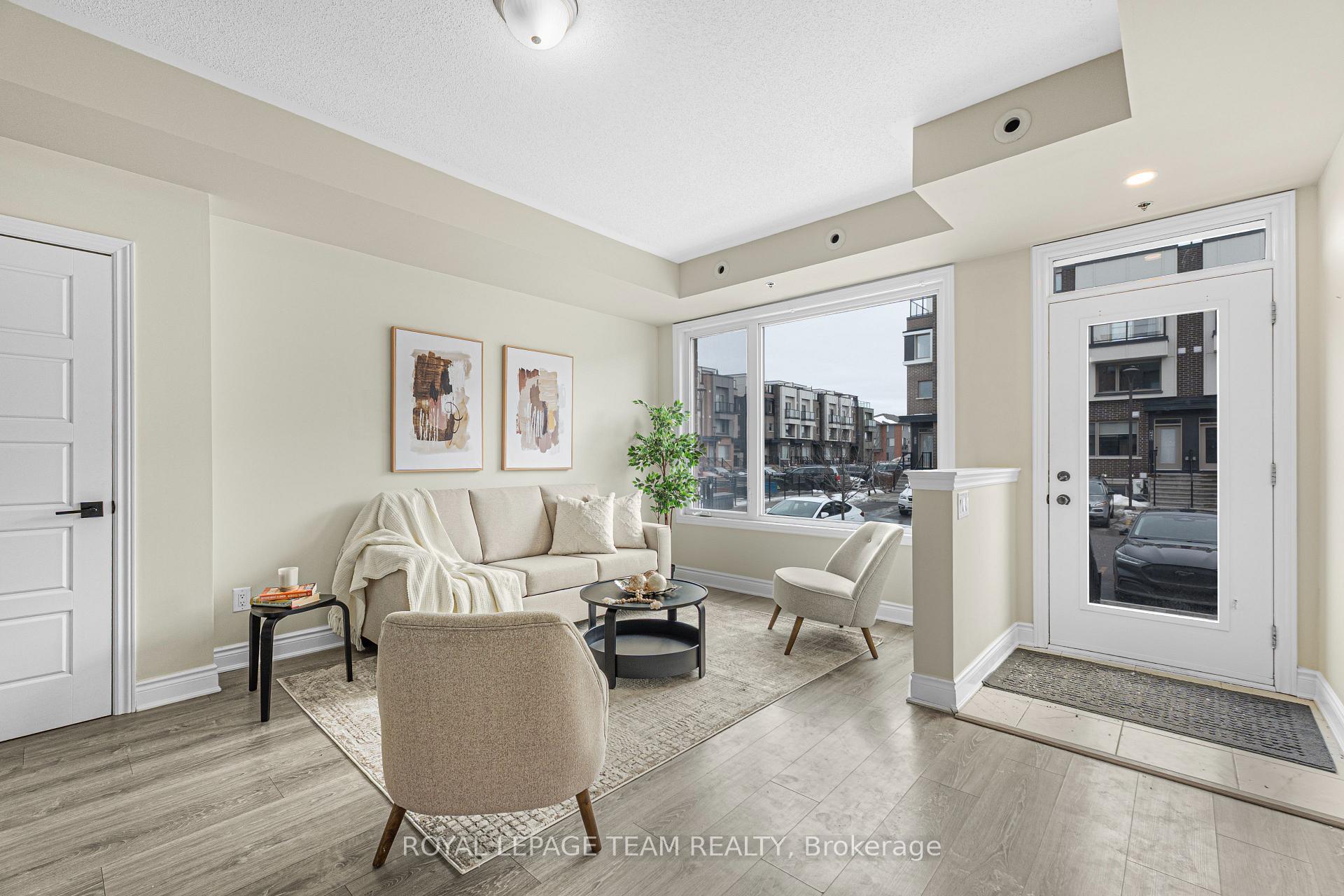 Photo 5 of 625 Makwa Private, Ottawa, CFB Rockcliffe and Area — HOMEH