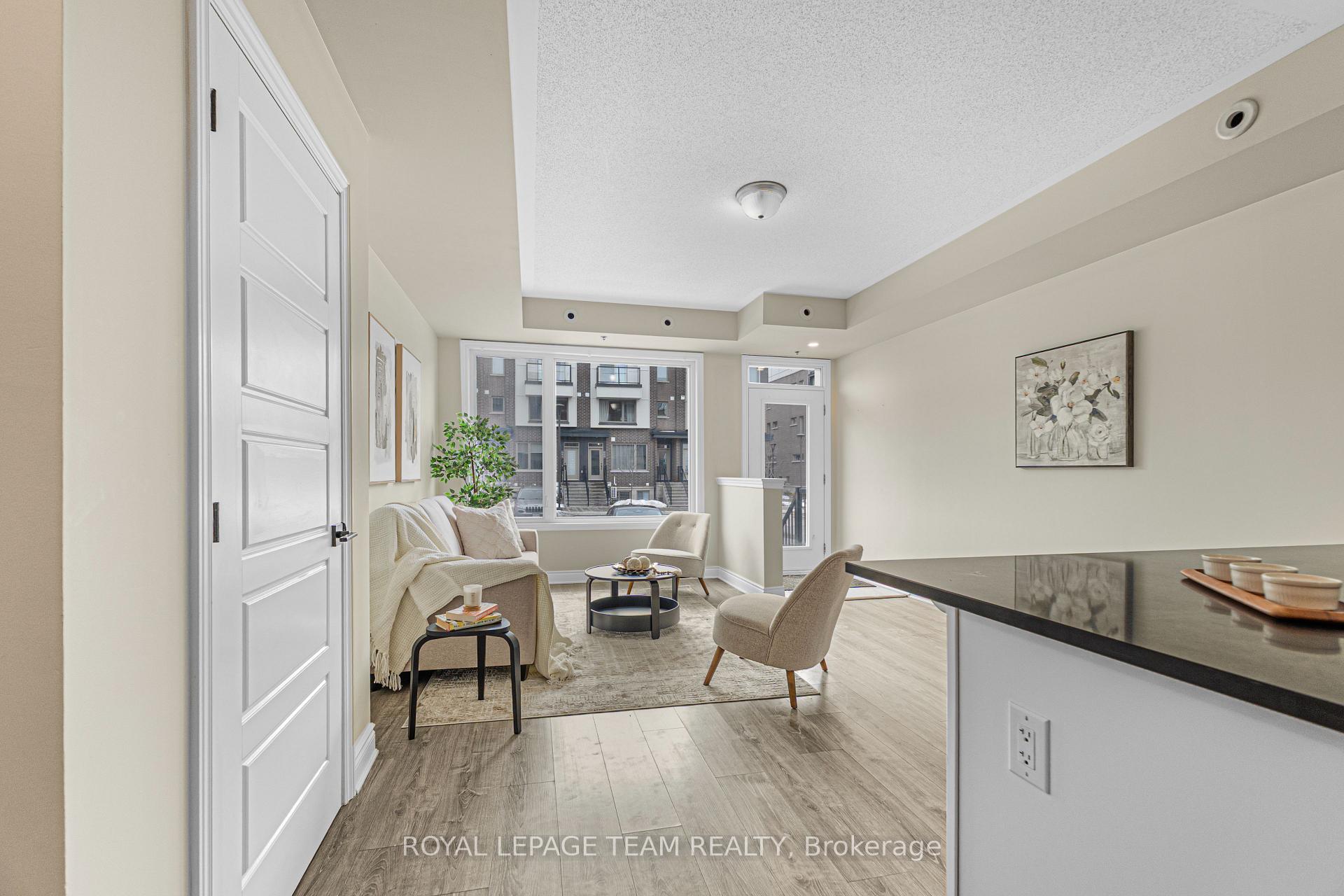 Photo 8 of 625 Makwa Private, Ottawa, CFB Rockcliffe and Area — HOMEH