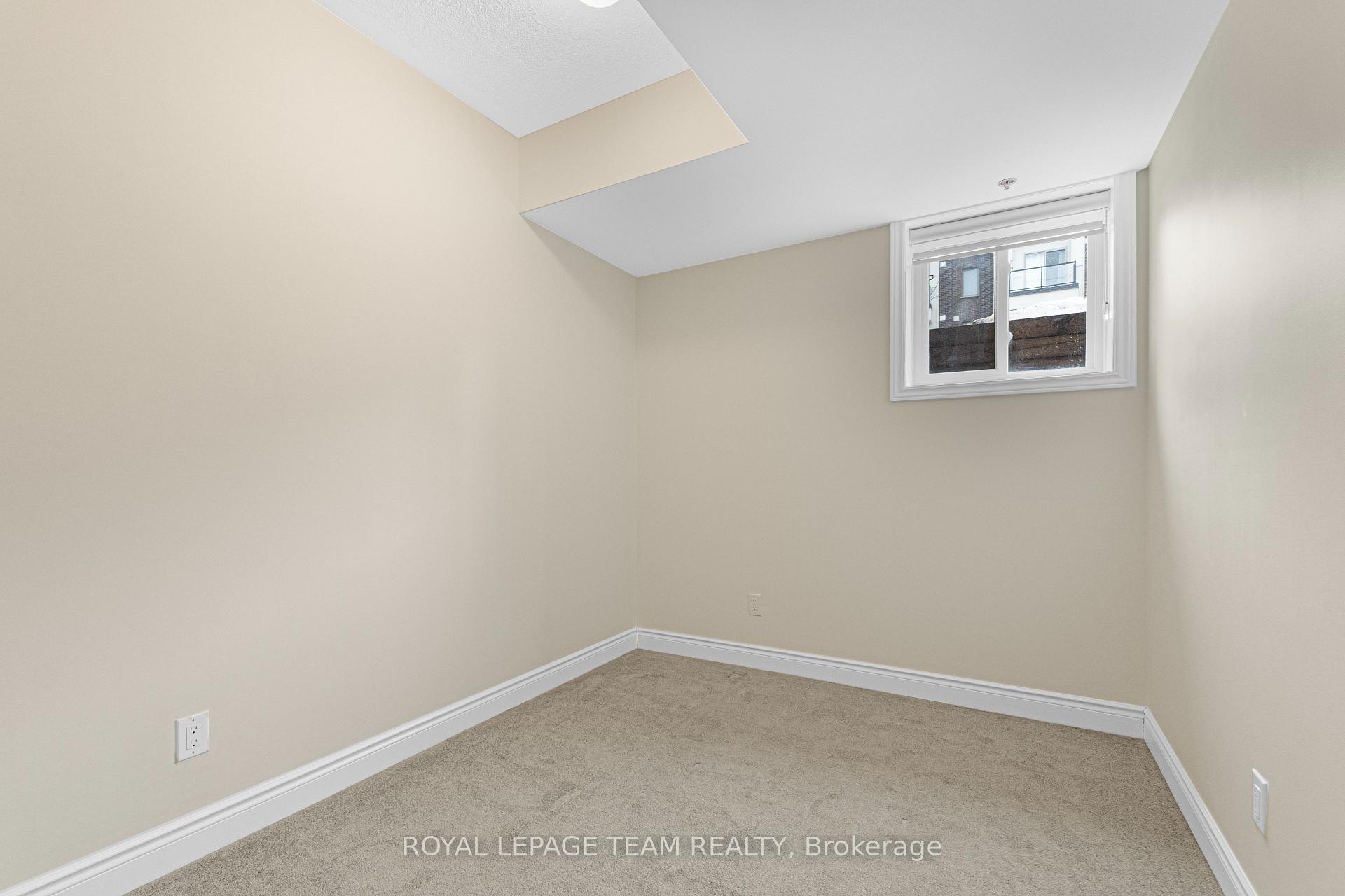 Photo 9 of 625 Makwa Private, Ottawa, CFB Rockcliffe and Area — HOMEH