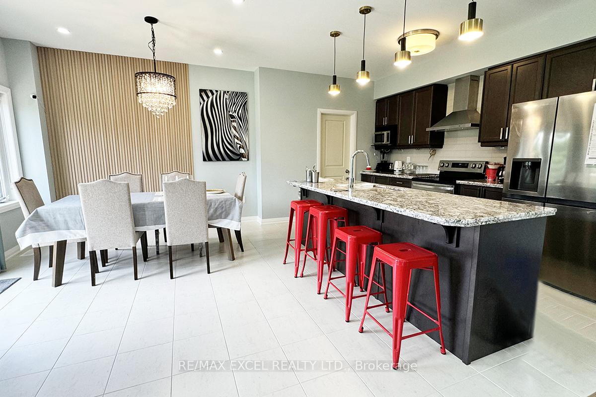 Photo 1 of Unit Main 3b, 3729 lakepoint Drive, Severn, West Shore — HOMEH