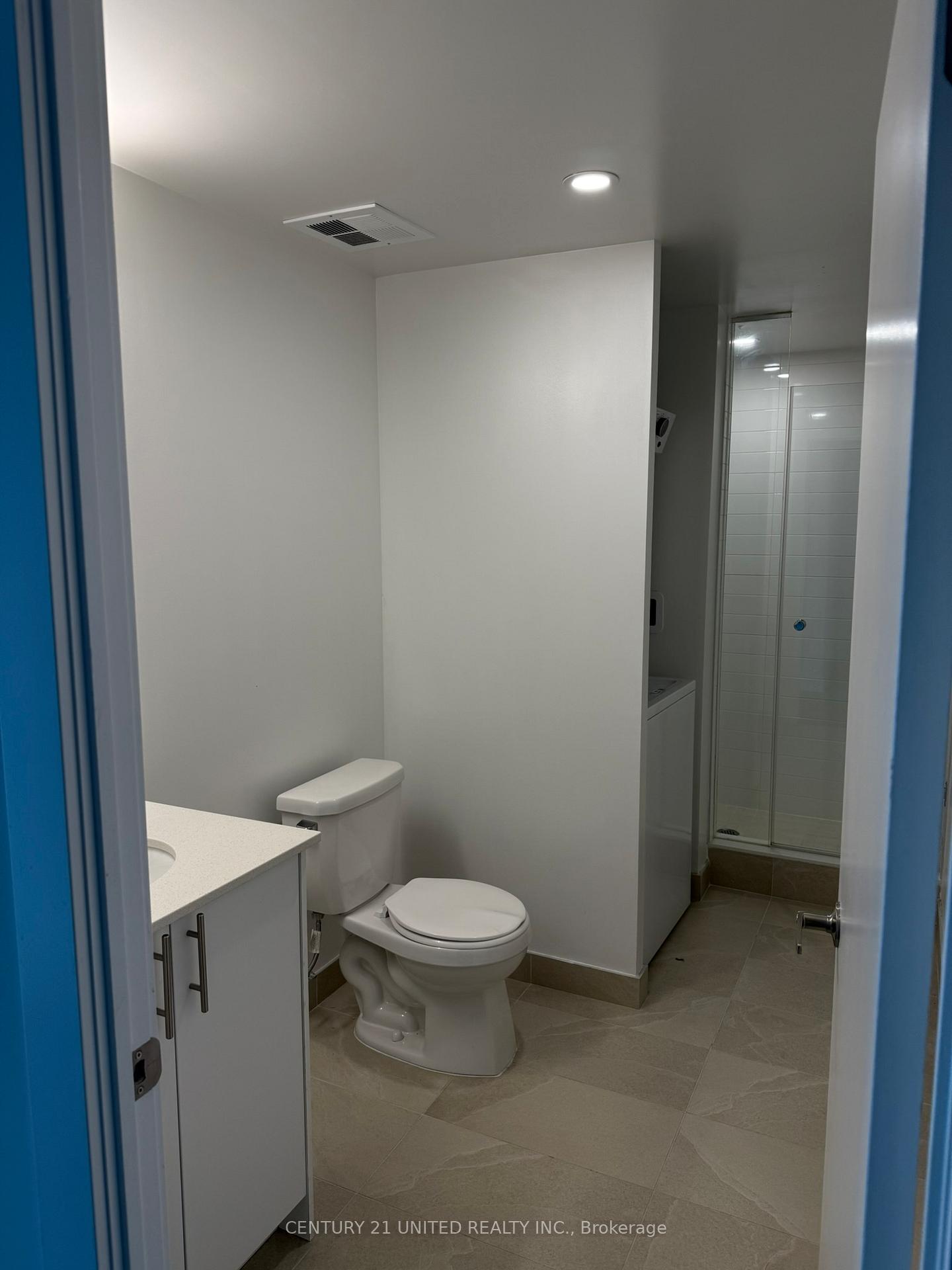 Photo 6 of Unit 815, 80 Bond Street E, Oshawa, Central — HOMEH