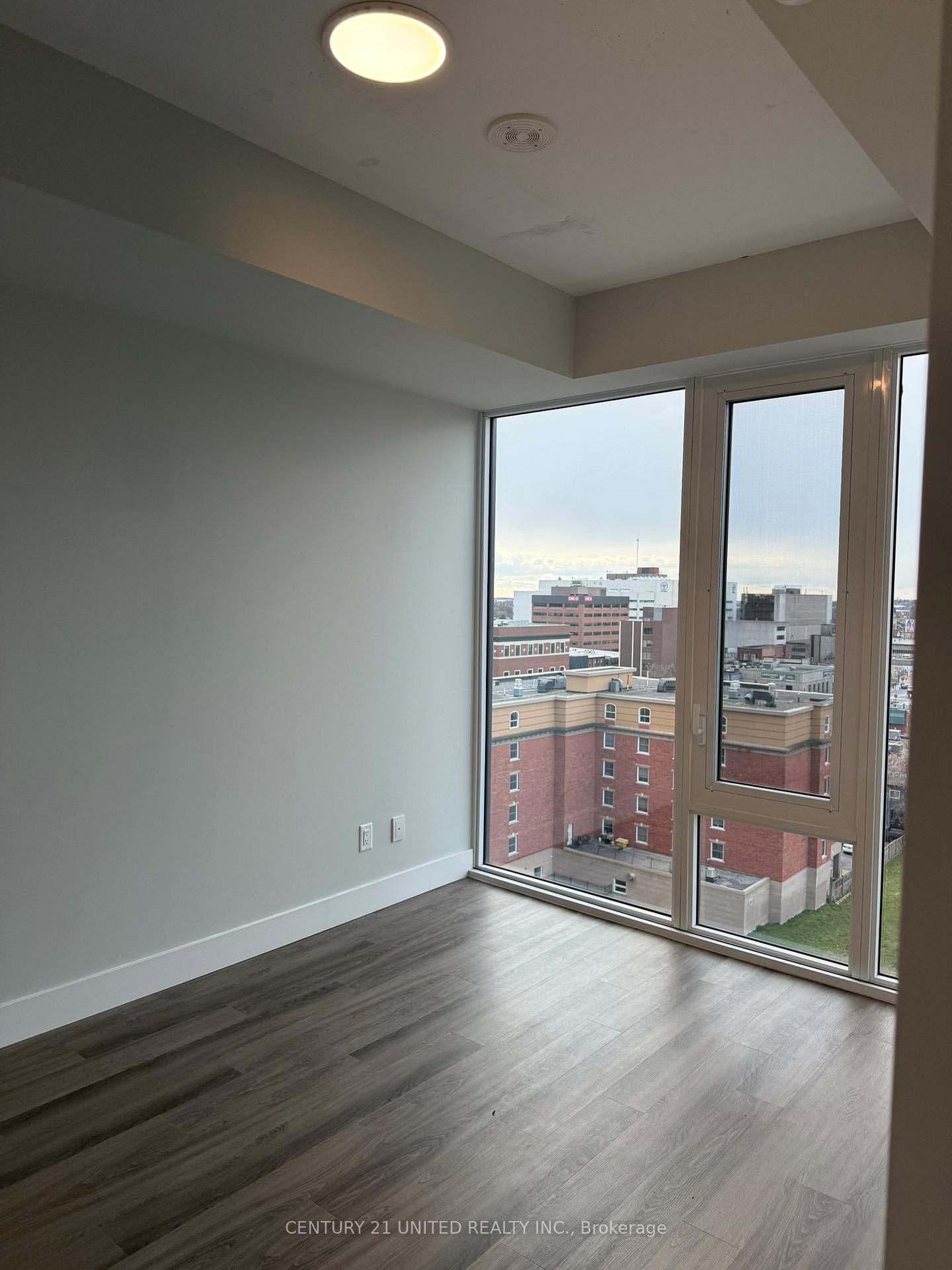 Photo 11 of Unit 815, 80 Bond Street E, Oshawa, Central — HOMEH