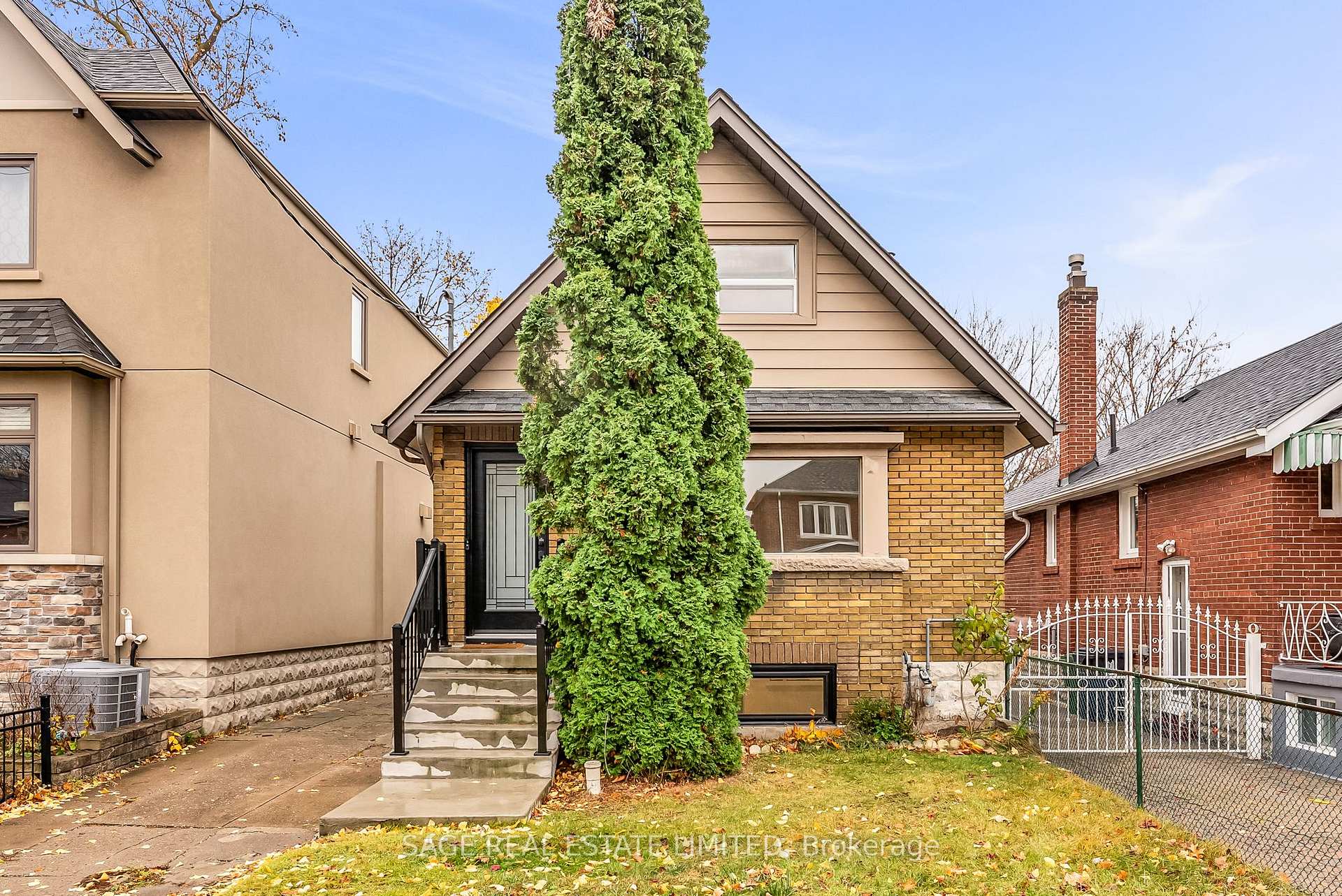 Front of Unit Main Fl, 509 Sammon Avenue