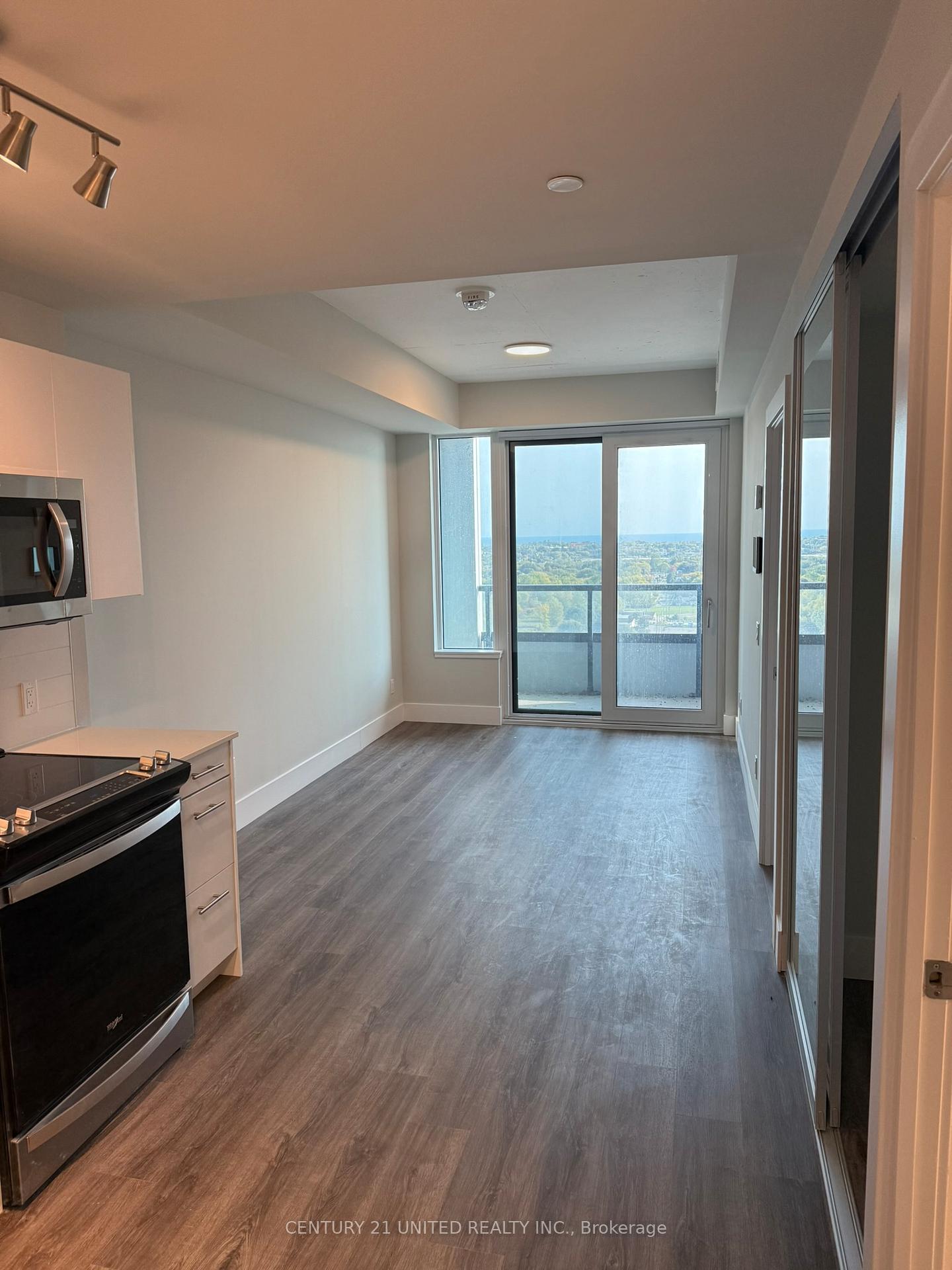 Photo 9 of Unit 1606, 80 Bond Street E, Oshawa, Central — HOMEH