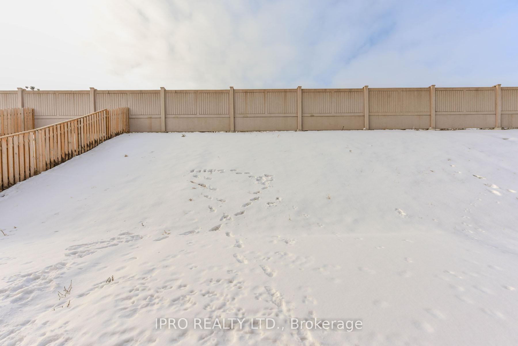 Photo 7 of Unit Mn&2nd, 209 Checkerberry Crescent, Brampton, Sandringham-Wellington — HOMEH