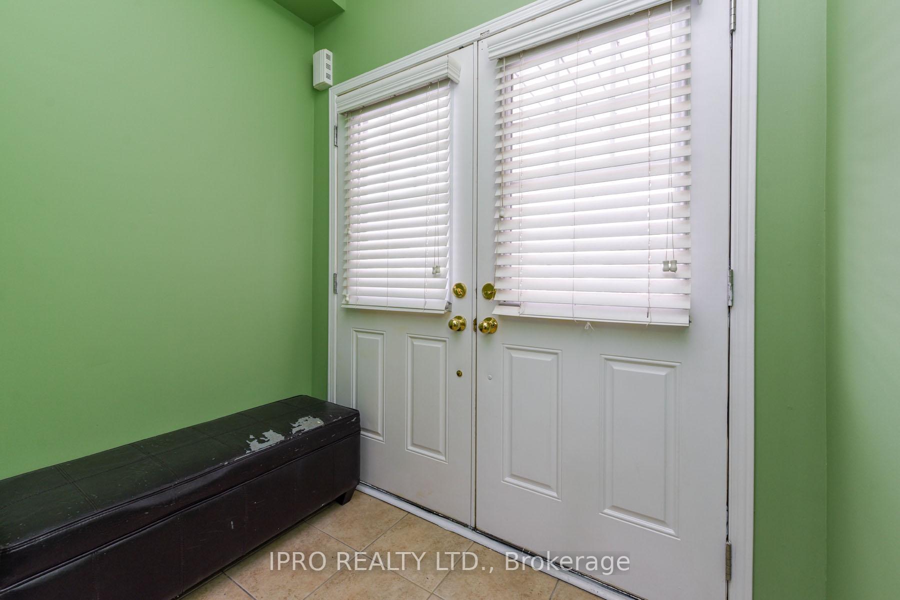 Photo 3 of Unit Mn&2nd, 209 Checkerberry Crescent, Brampton, Sandringham-Wellington — HOMEH