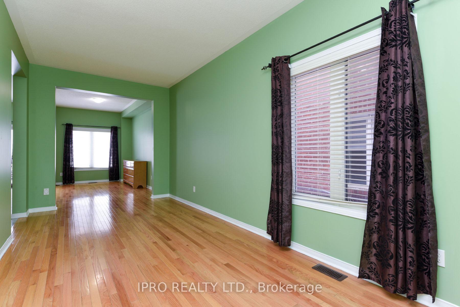 Photo 22 of Unit Mn&2nd, 209 Checkerberry Crescent, Brampton, Sandringham-Wellington — HOMEH