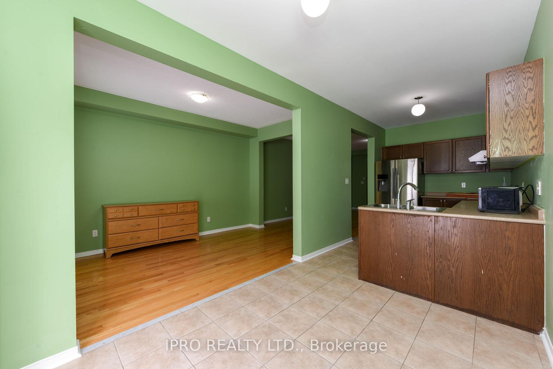 Photo 16 of Unit Mn&2nd, 209 Checkerberry Crescent, Brampton, Sandringham-Wellington — HOMEH