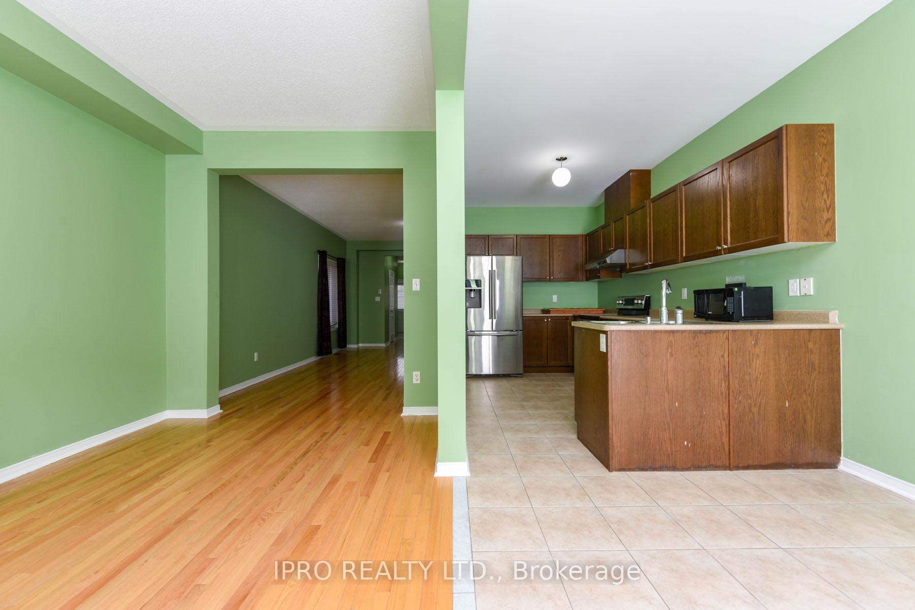 Photo 23 of Unit Mn&2nd, 209 Checkerberry Crescent, Brampton, Sandringham-Wellington — HOMEH