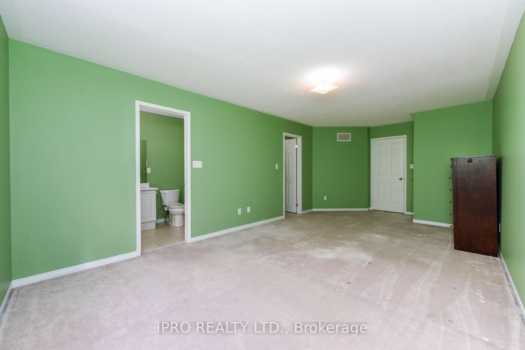 Photo 39 of Unit Mn&2nd, 209 Checkerberry Crescent, Brampton, Sandringham-Wellington — HOMEH