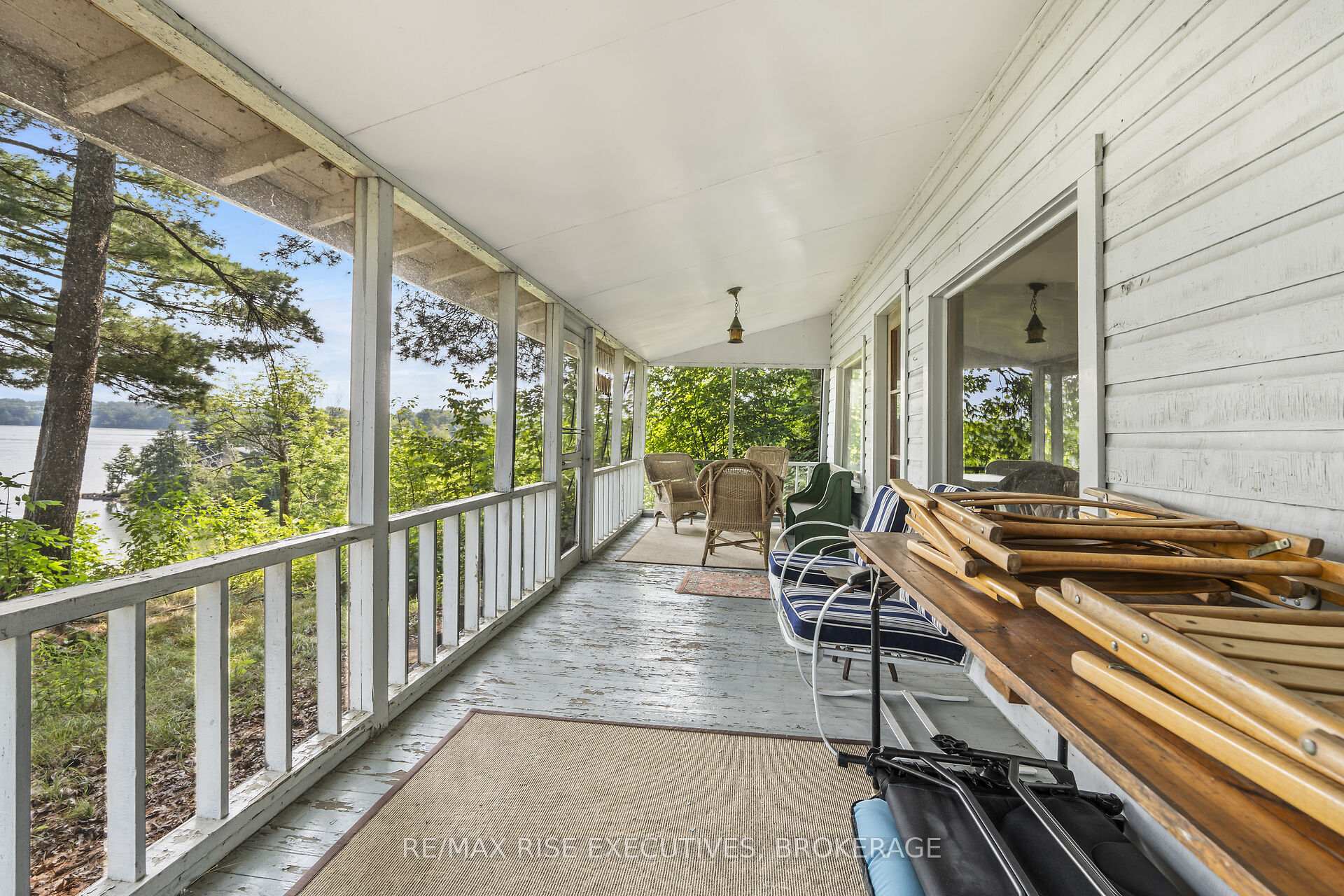 Photo 18 of 1326 Ridge Lane, Frontenac, Frontenac South — HOMEH