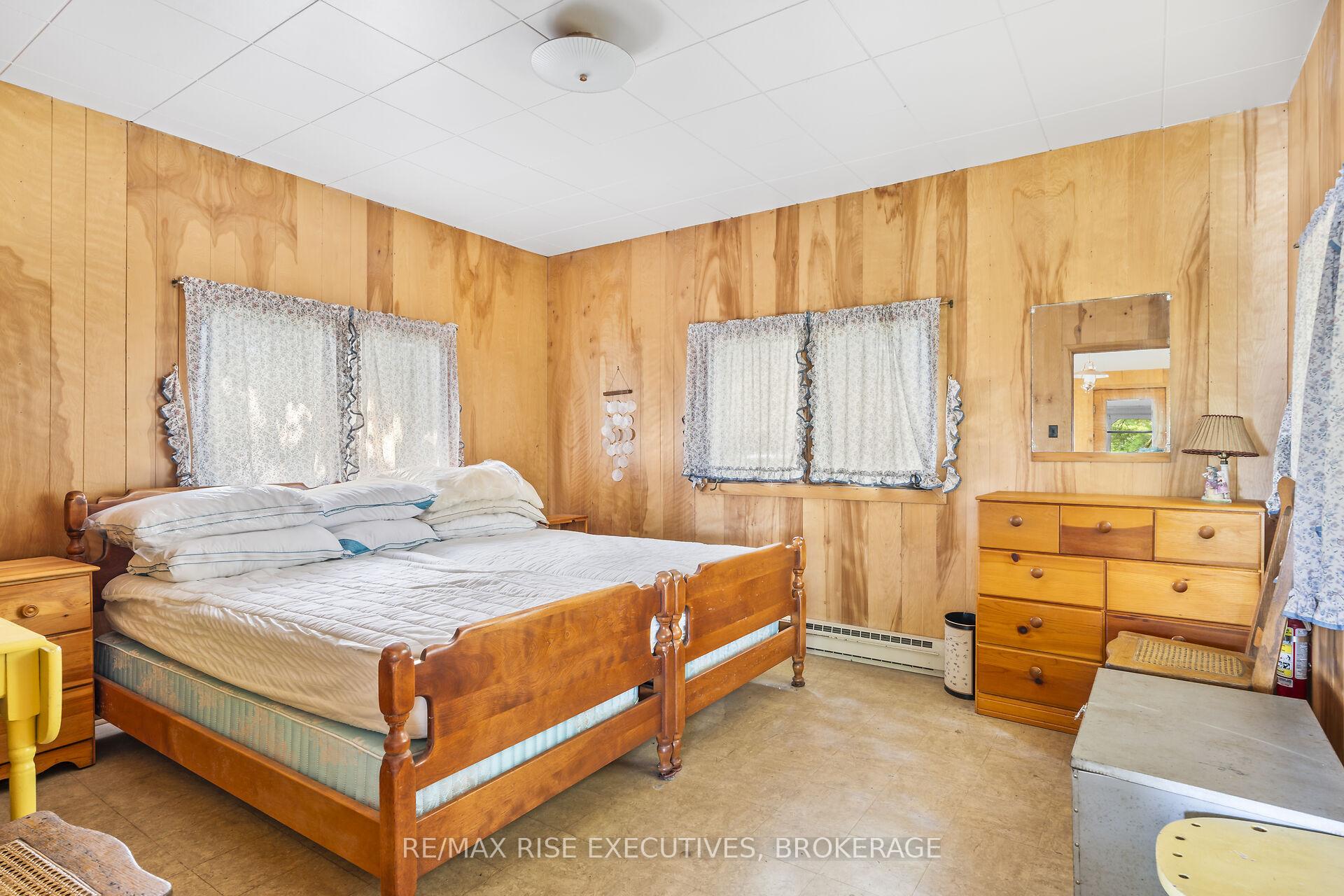 Photo 19 of 1326 Ridge Lane, Frontenac, Frontenac South — HOMEH