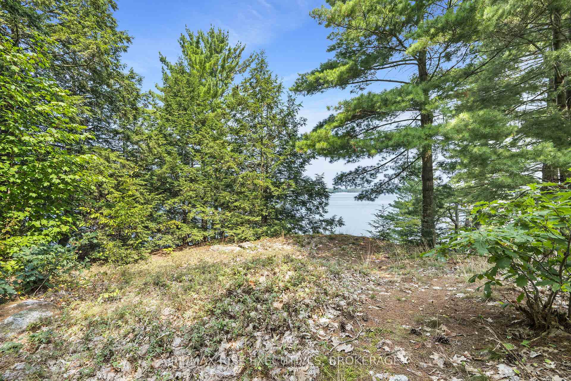 Photo 24 of 1326 Ridge Lane, Frontenac, Frontenac South — HOMEH